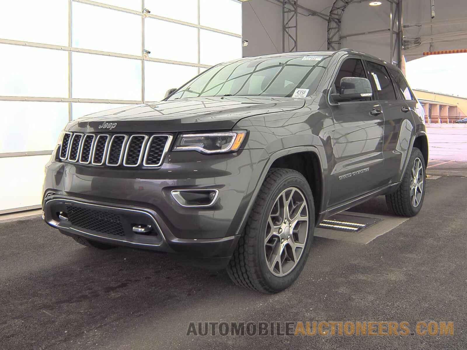 1C4RJFBG8JC135826 Jeep Grand Cherokee 2018