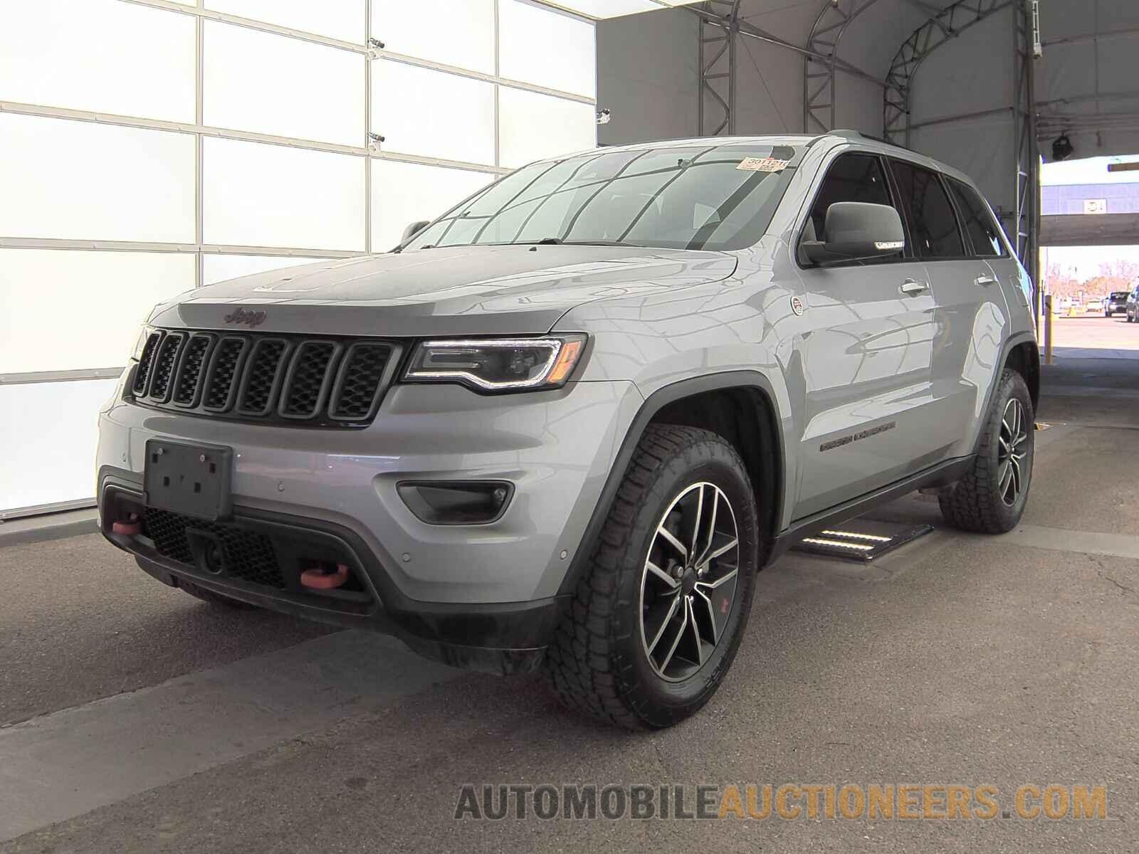 1C4RJFLG0KC697106 Jeep Grand Cherokee 2019