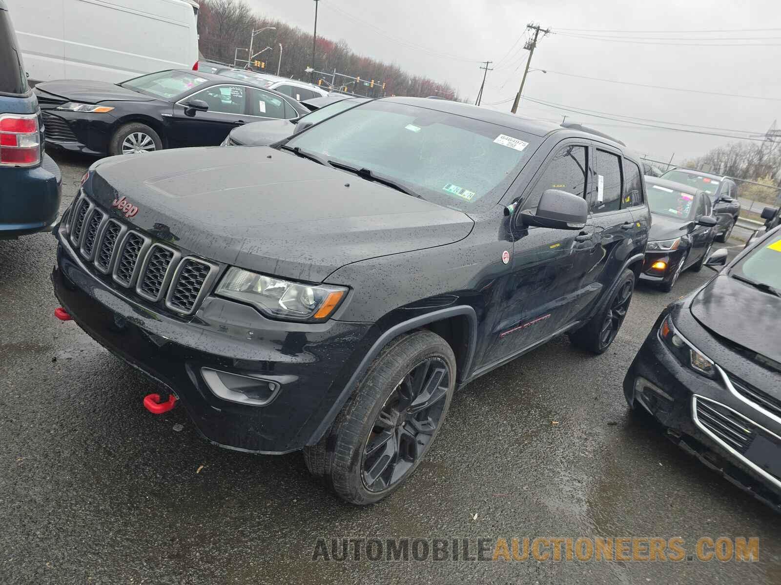 1C4RJFLG3HC821779 Jeep Grand Cherokee 2017