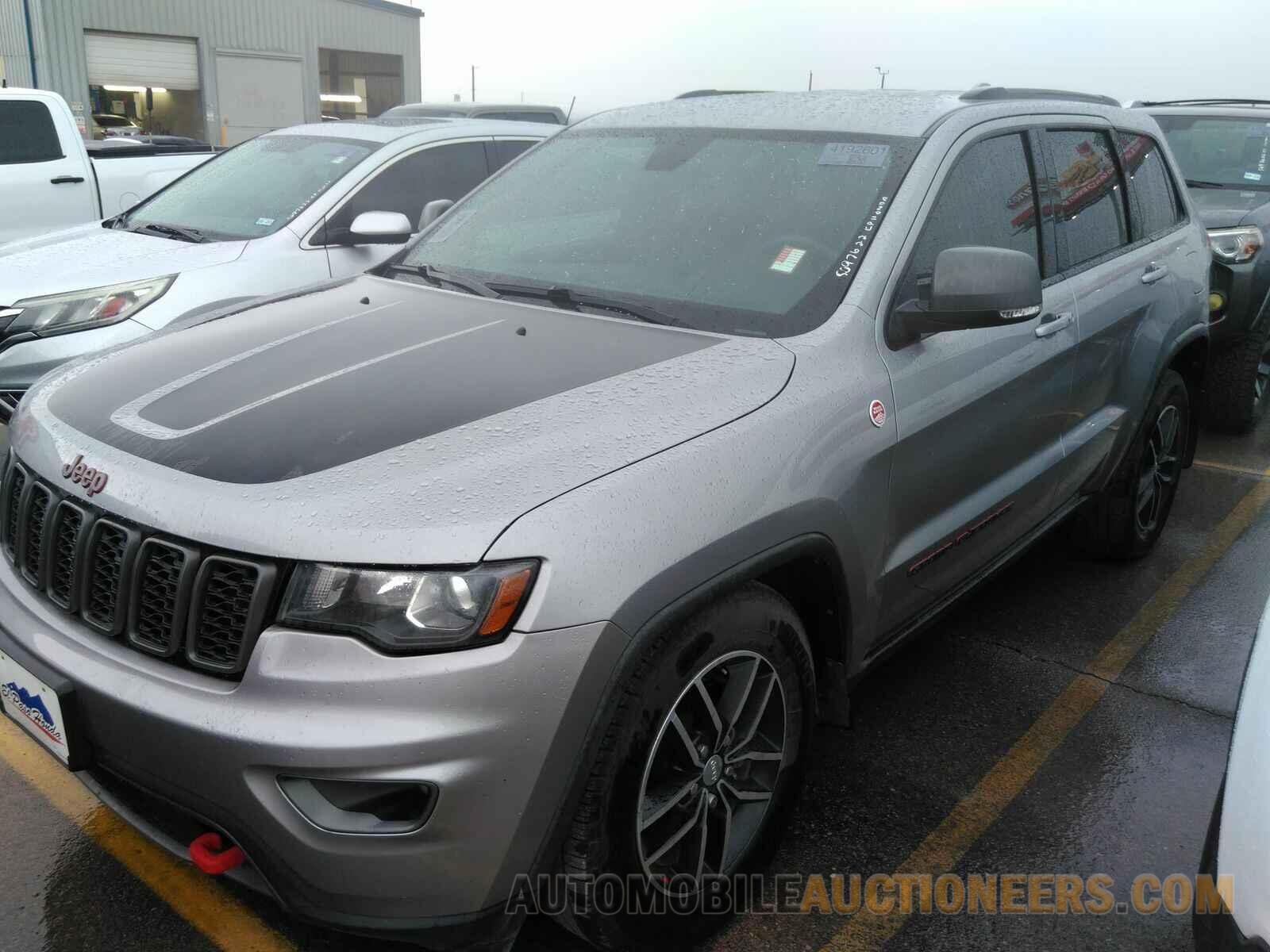 1C4RJFLG3HC855799 Jeep Grand Cherokee 2017