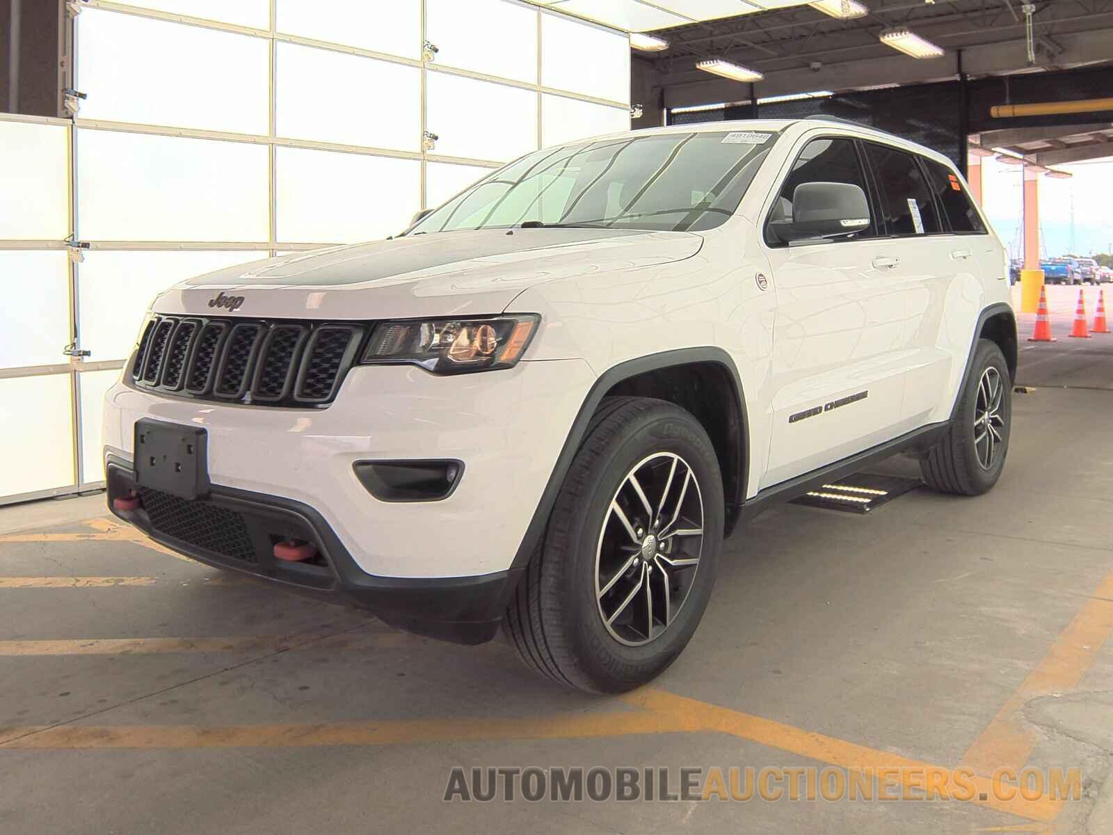 1C4RJFLG7JC138098 Jeep Grand Cherokee 2018