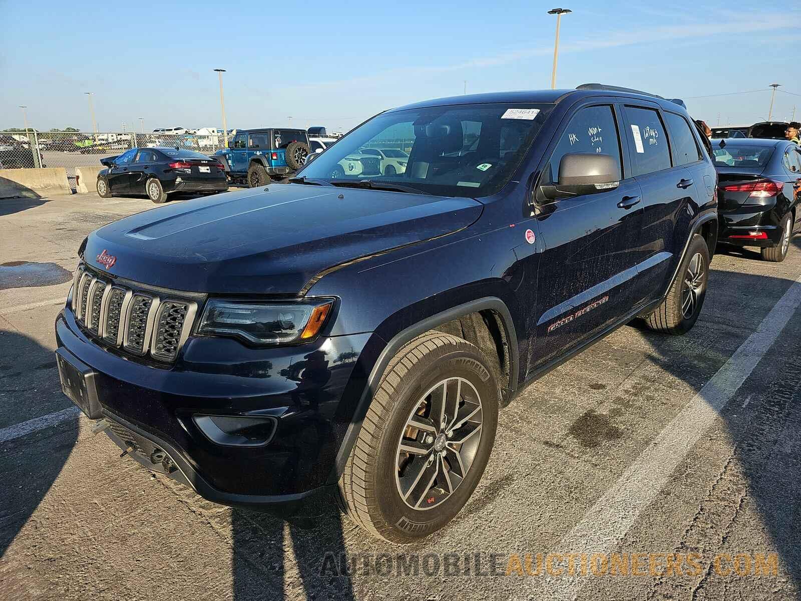 1C4RJFLG9JC142640 Jeep Grand Cherokee 2018