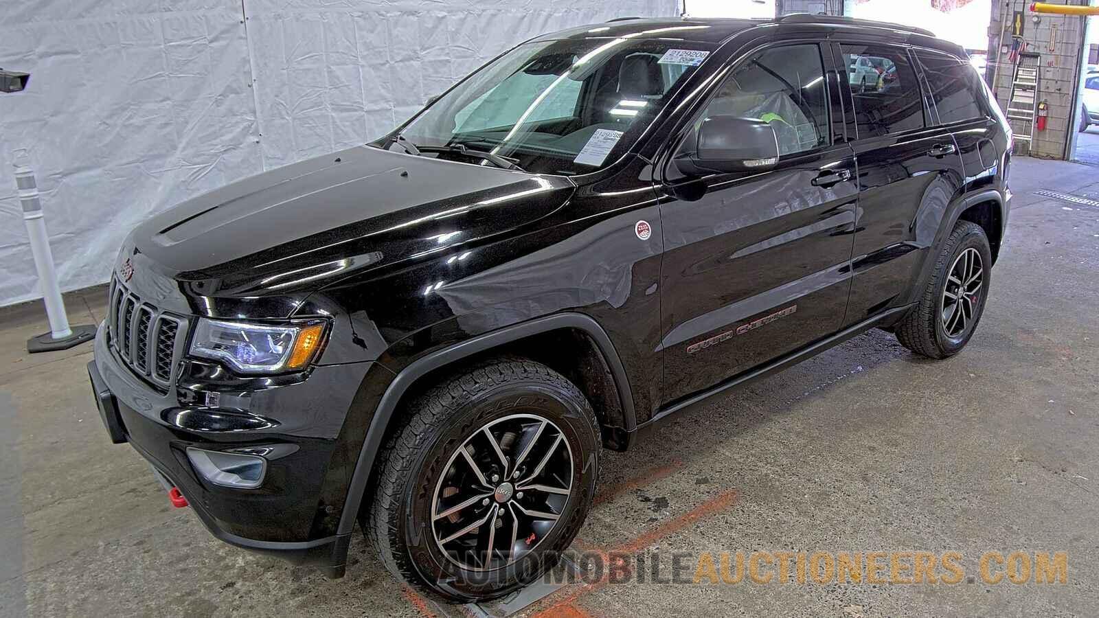 1C4RJFLGXHC670469 Jeep Grand Cherokee 2017