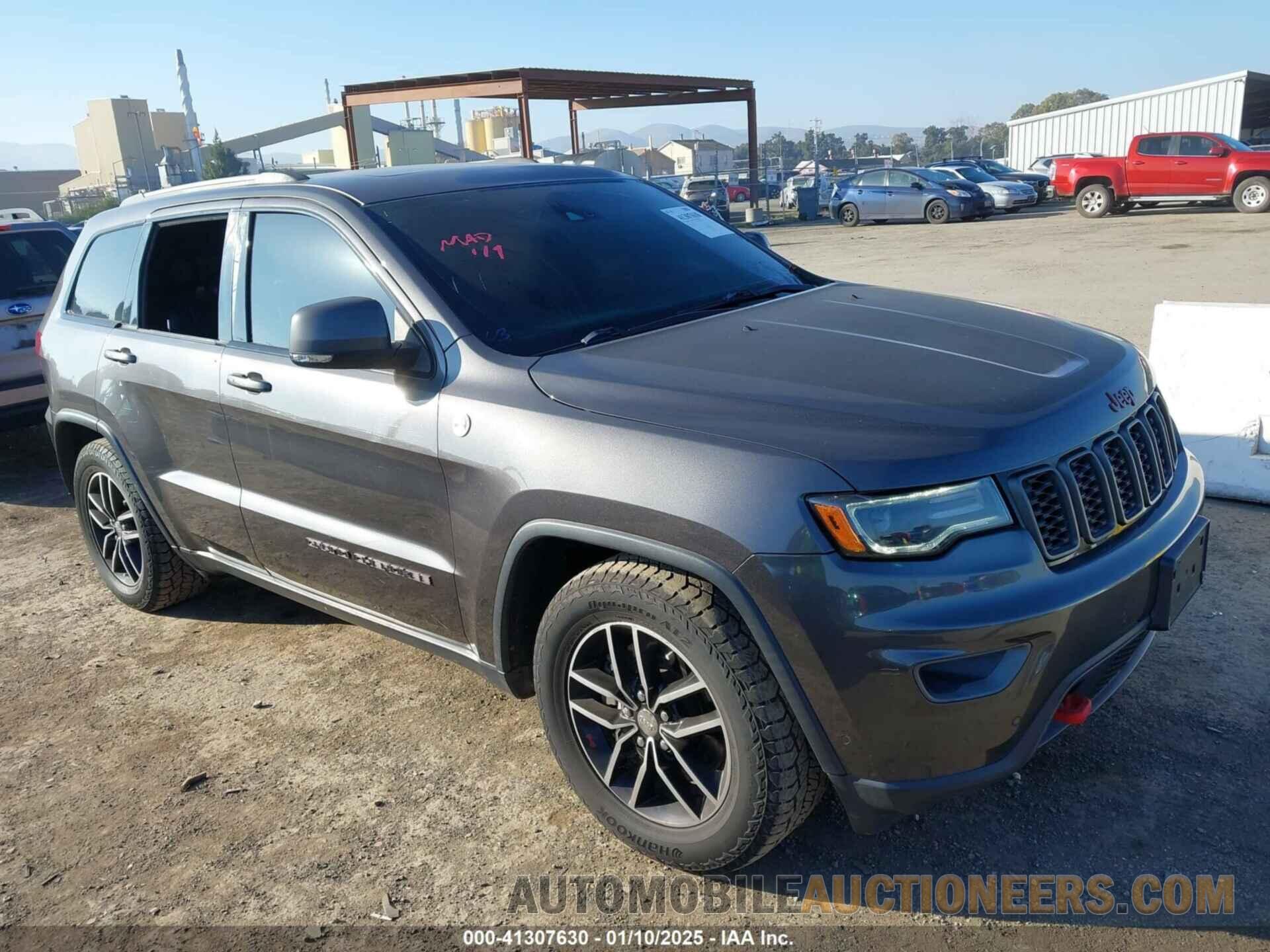 1C4RJFLT6HC784823 JEEP GRAND CHEROKEE 2017