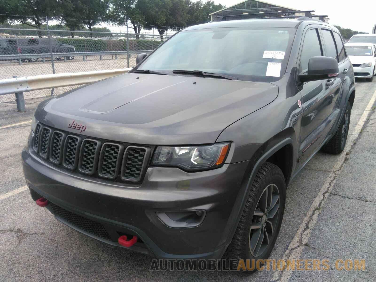 1C4RJFLT6HC812068 Jeep Grand Cherokee 2017