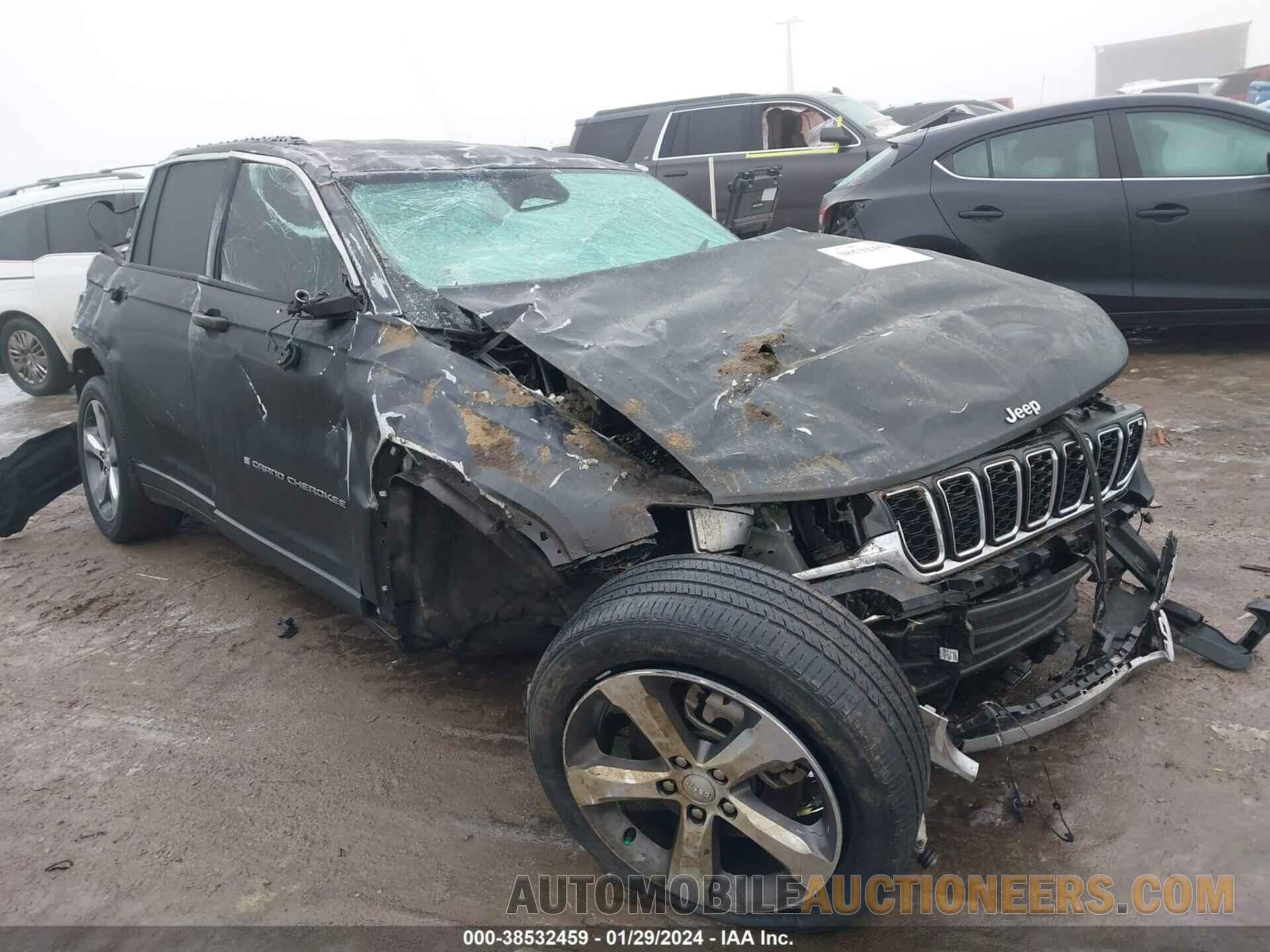 1C4RJKBG5M8203015 JEEP GRAND CHEROKEE L 2021