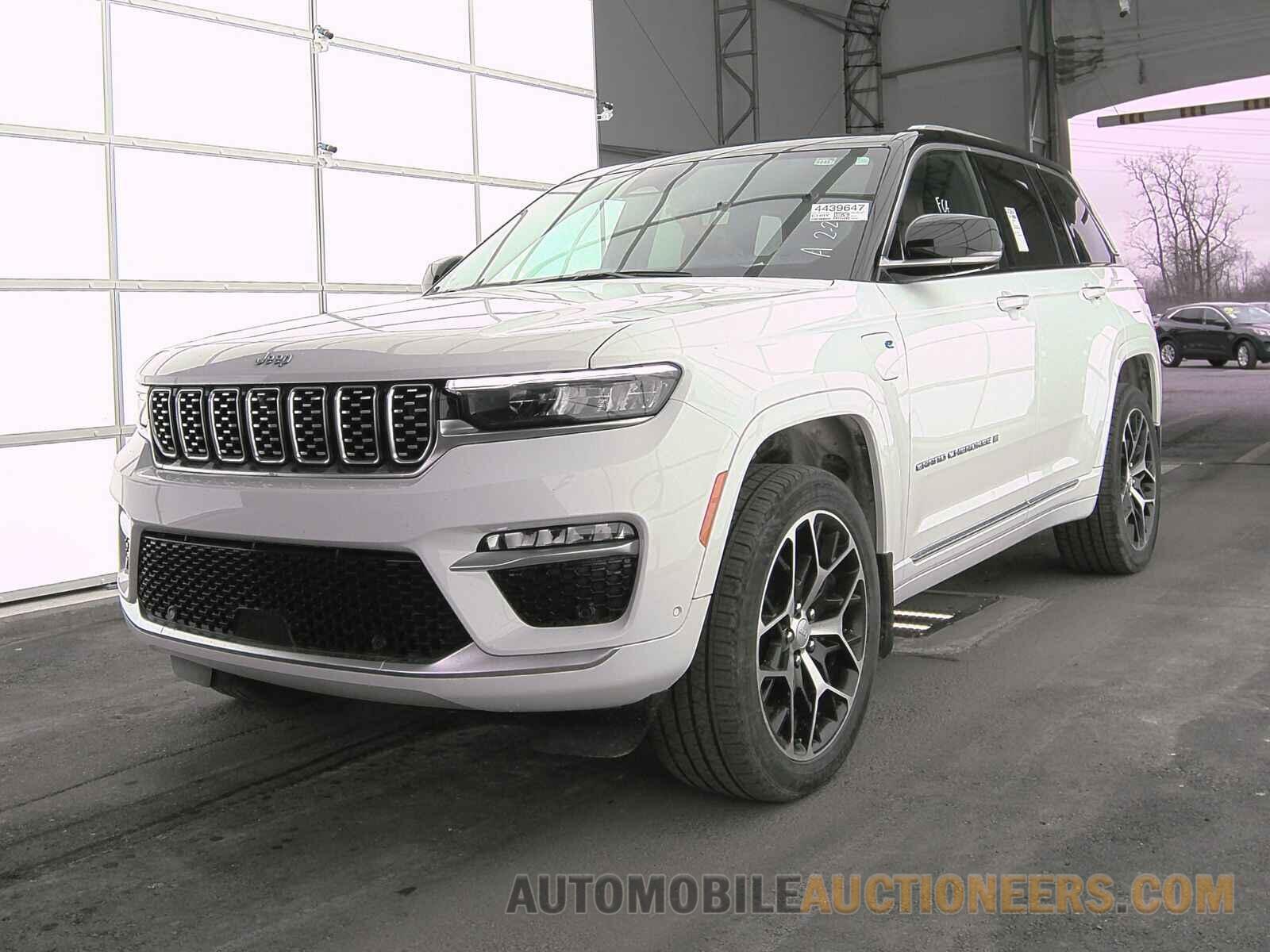 1C4RJYE66P8779769 Jeep Grand Cherokee 2023