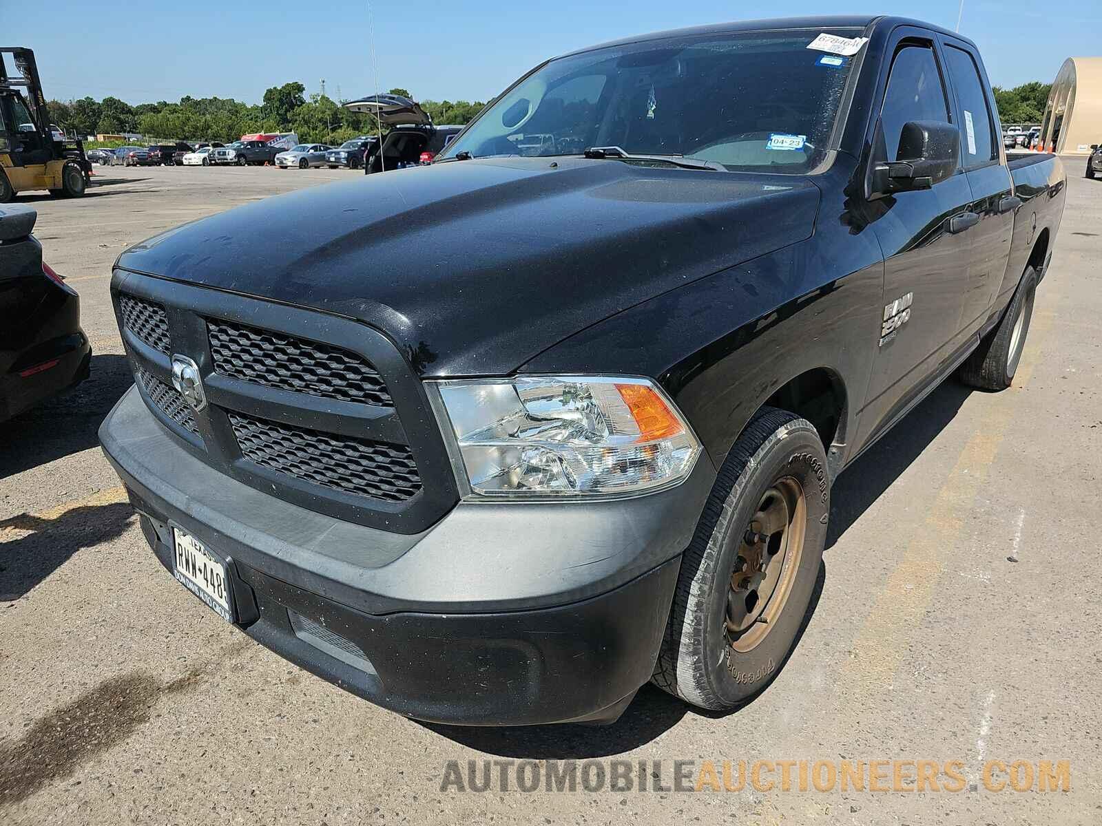 1C6RR6FG0KS618695 Ram 1500 Classic 2019