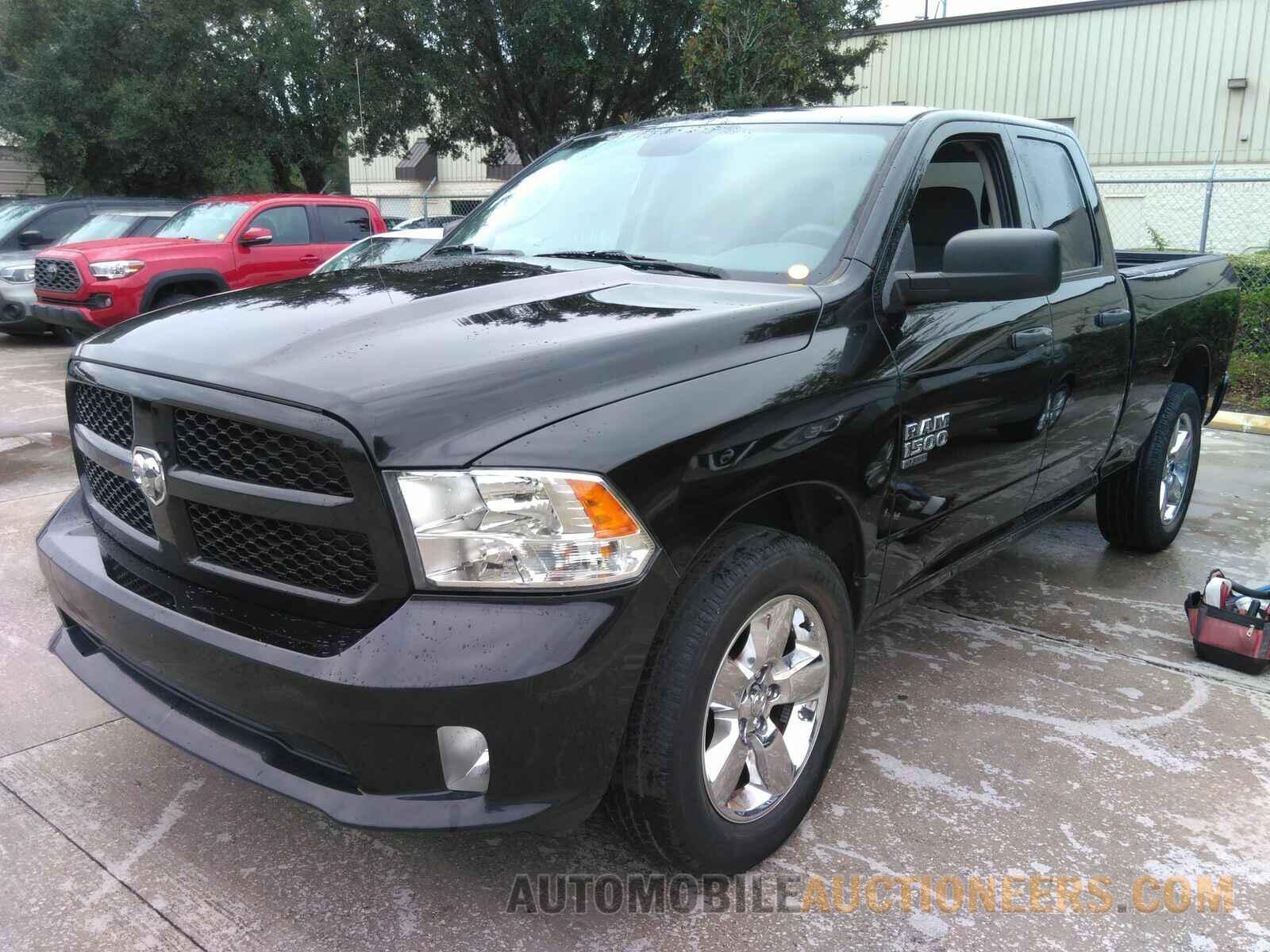 1C6RR6FG3KS528666 Ram 1500 Classic 2019