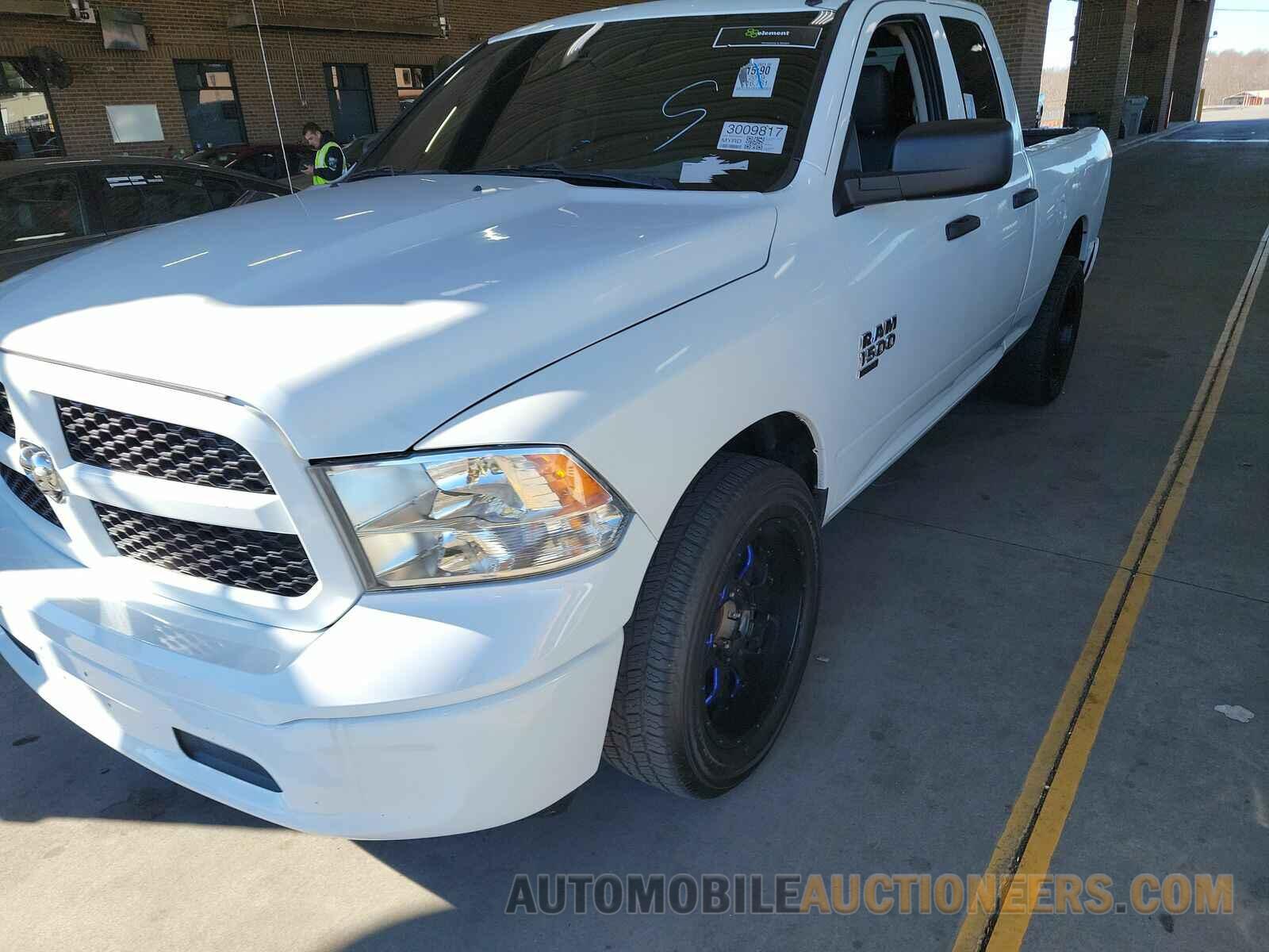 1C6RR6FG4KS716483 Ram 1500 Classic 2019