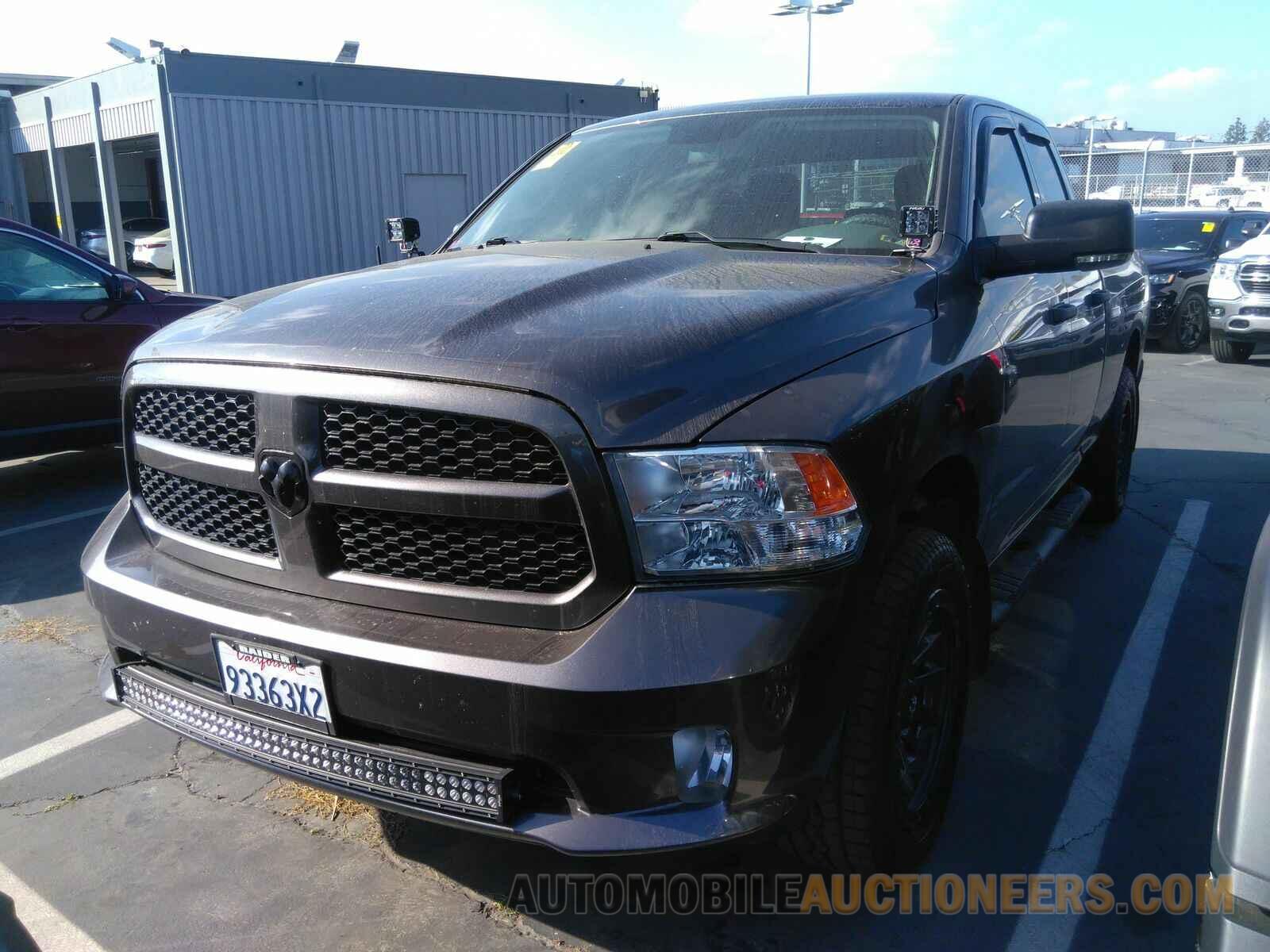 1C6RR6FT2KS572543 Ram 1500 Classic 2019