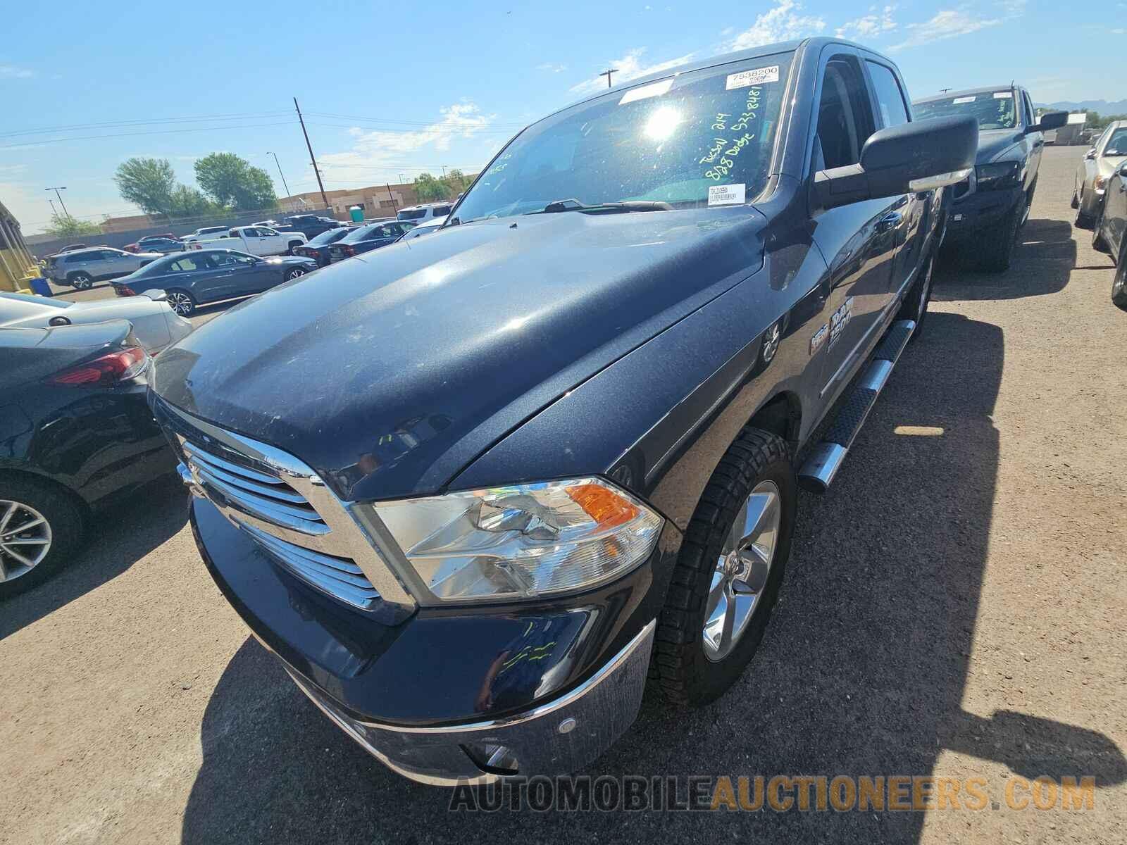 1C6RR6LT8KS592476 Ram 1500 Classic 2019