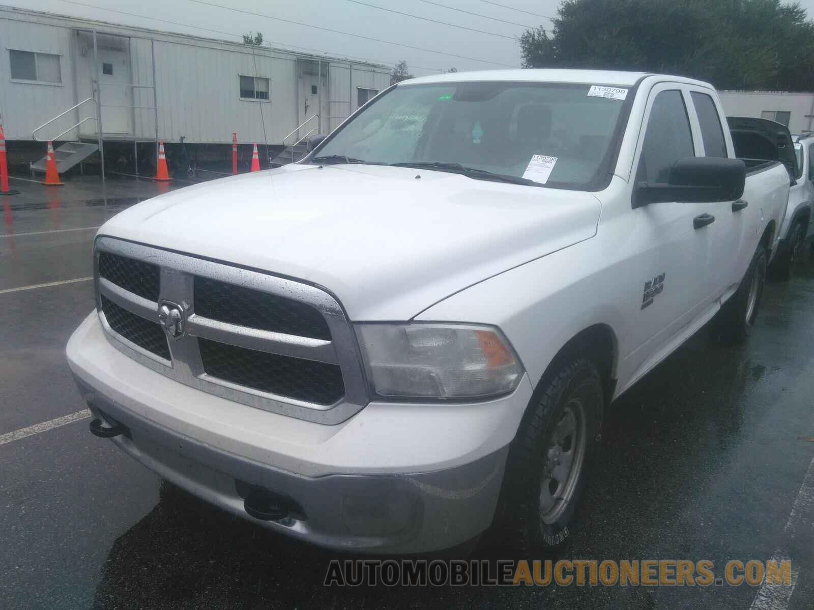 1C6RR7FG2KS720893 Ram 1500 Classic 2019