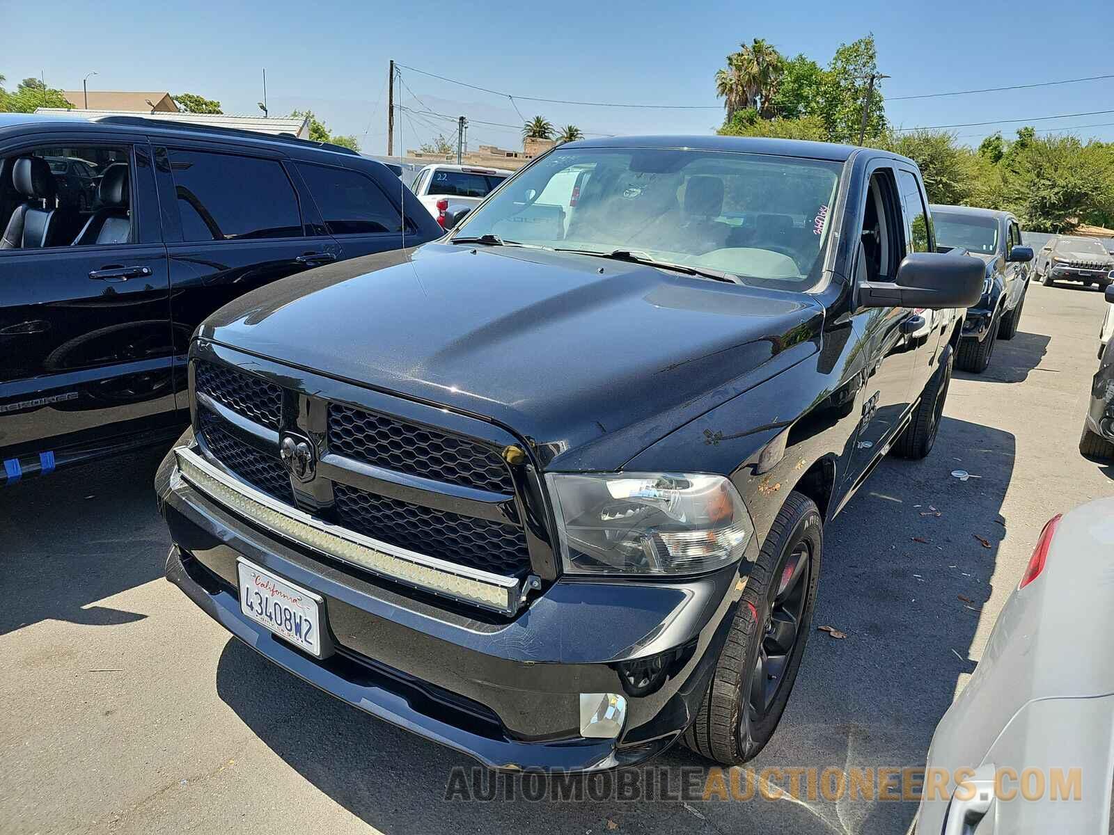 1C6RR7FG6KS727104 Ram 1500 Classic 2019