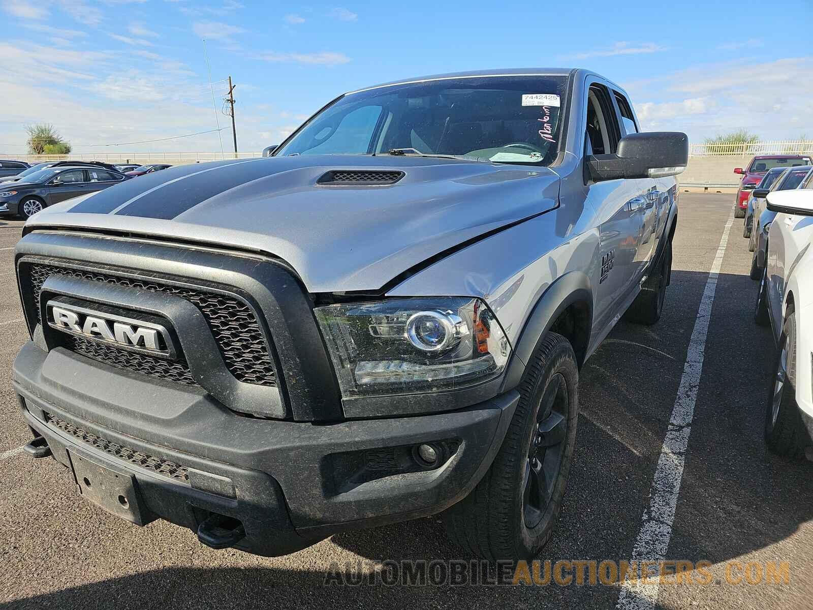 1C6RR7GG8KS631375 Ram 1500 Classic 2019