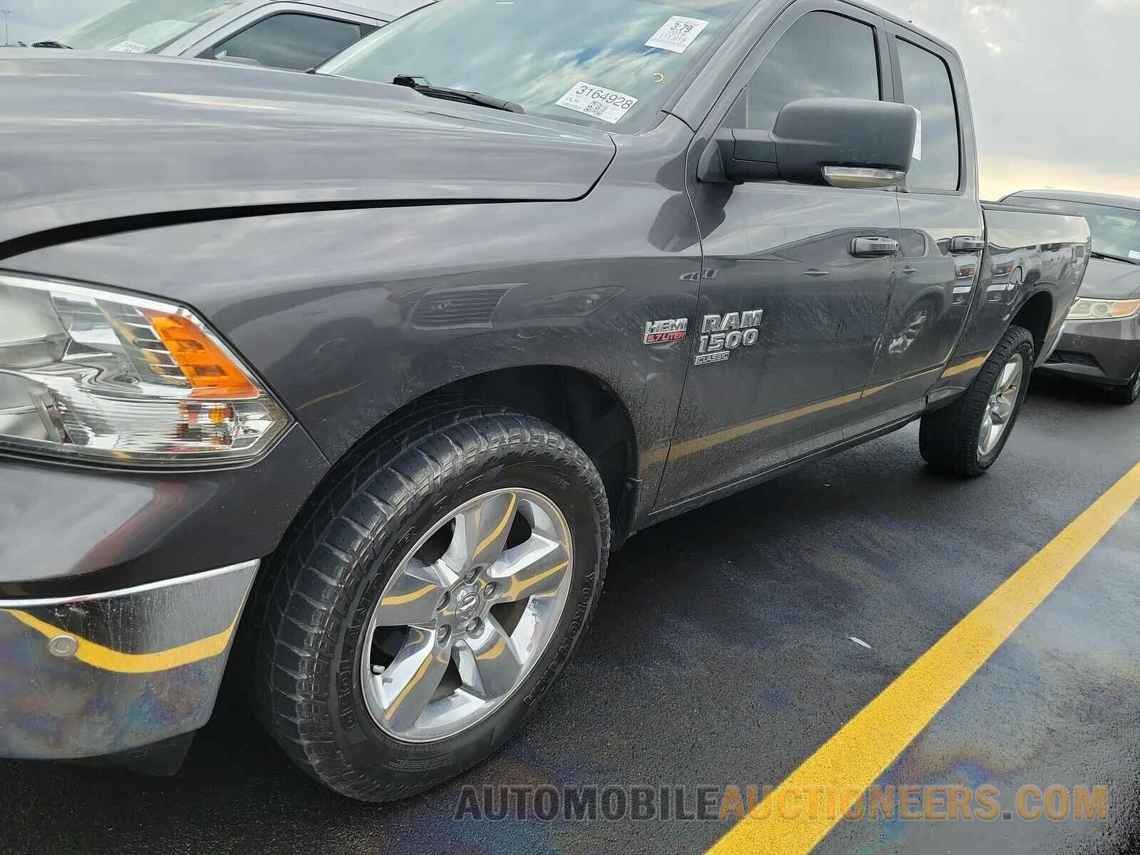 1C6RR7GT9KS637036 Ram 1500 Classic 2019