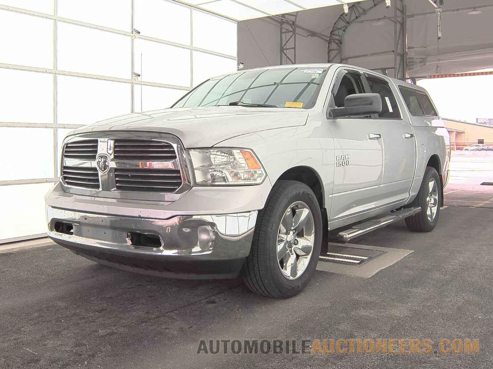 1C6RR7LG7FS679591 Ram 1500 2015