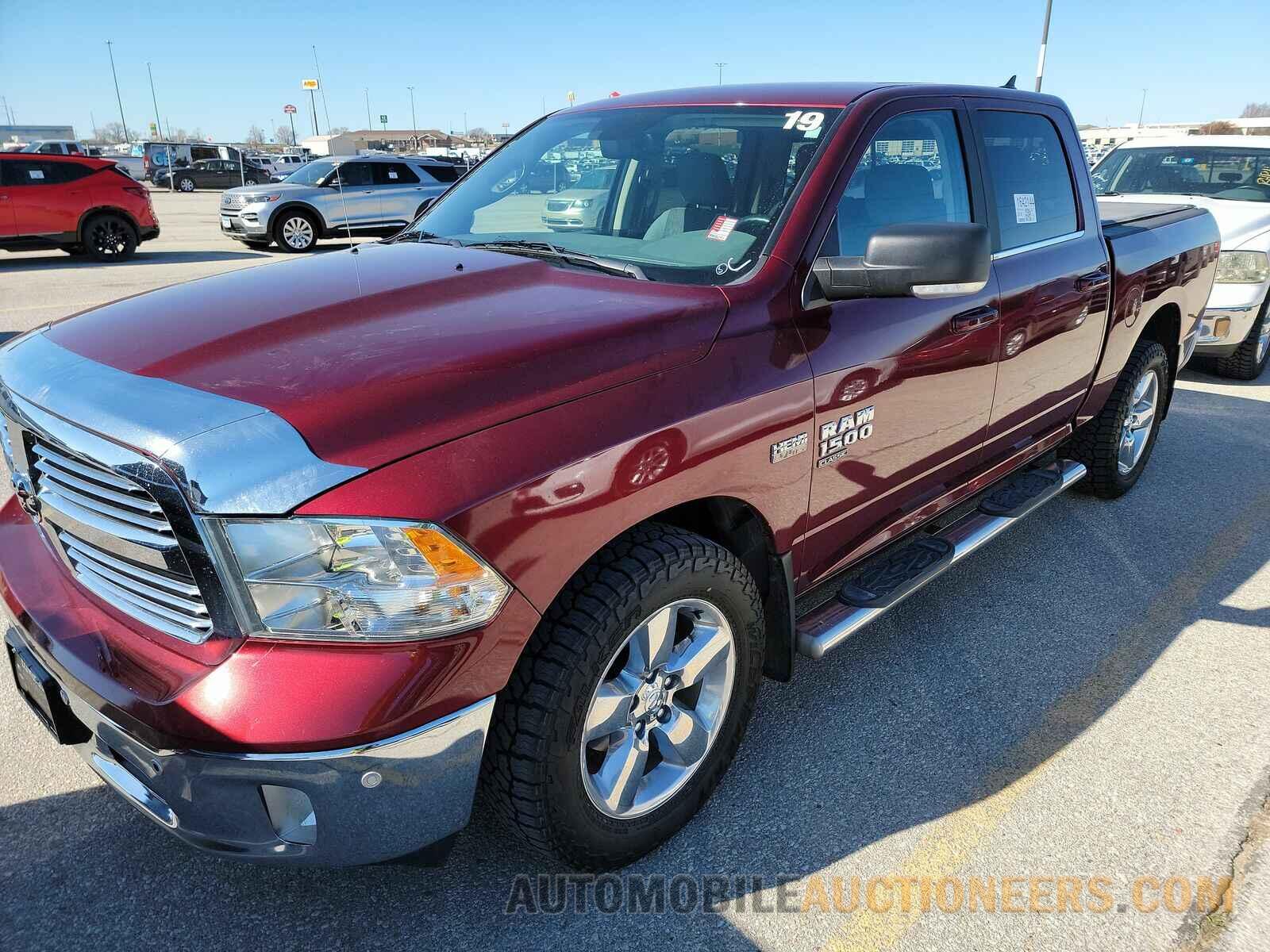 1C6RR7LT0KS559316 Ram 1500 Classic 2019