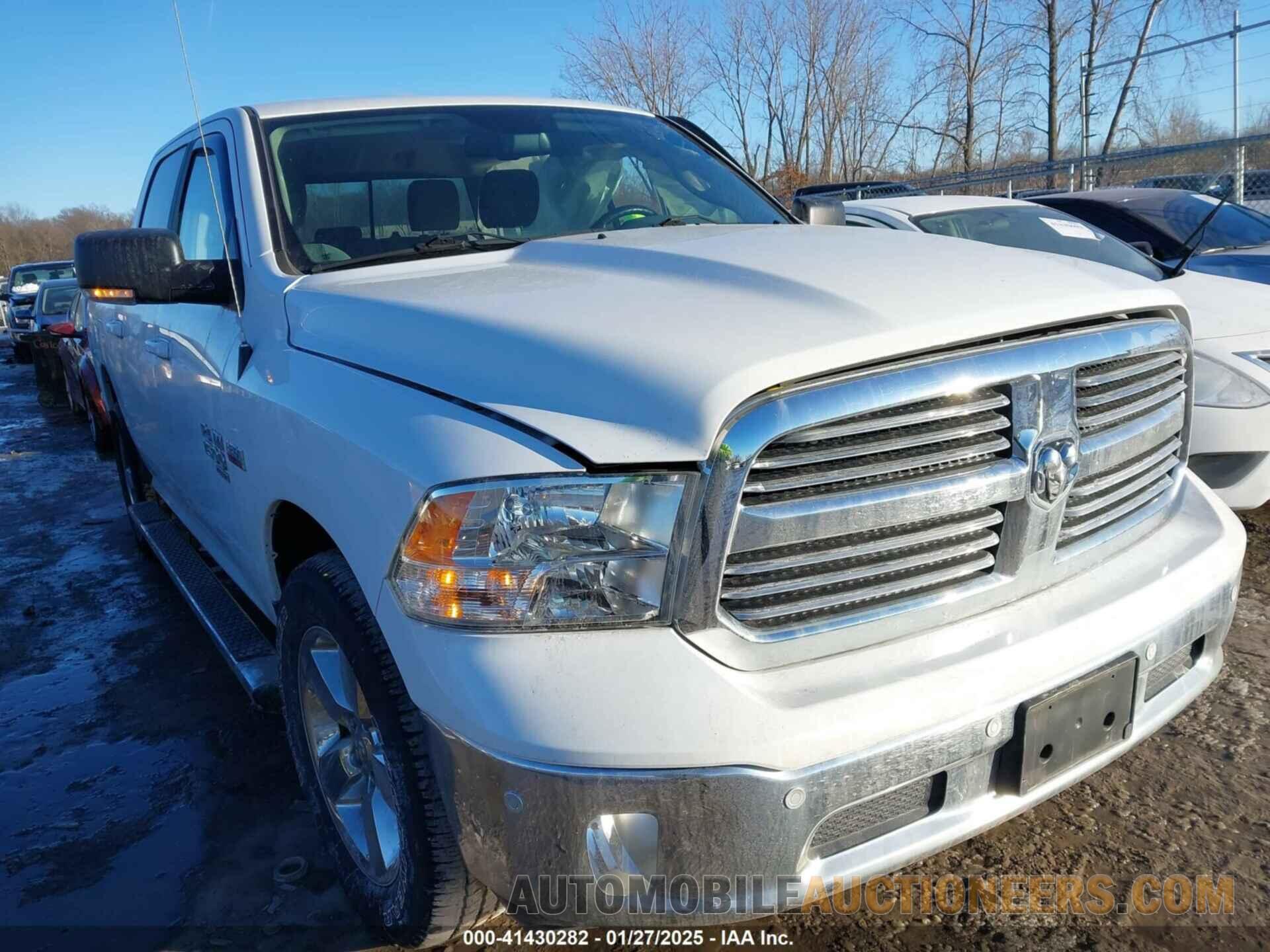 1C6RR7LT3KS570147 RAM 1500 CLASSIC 2019