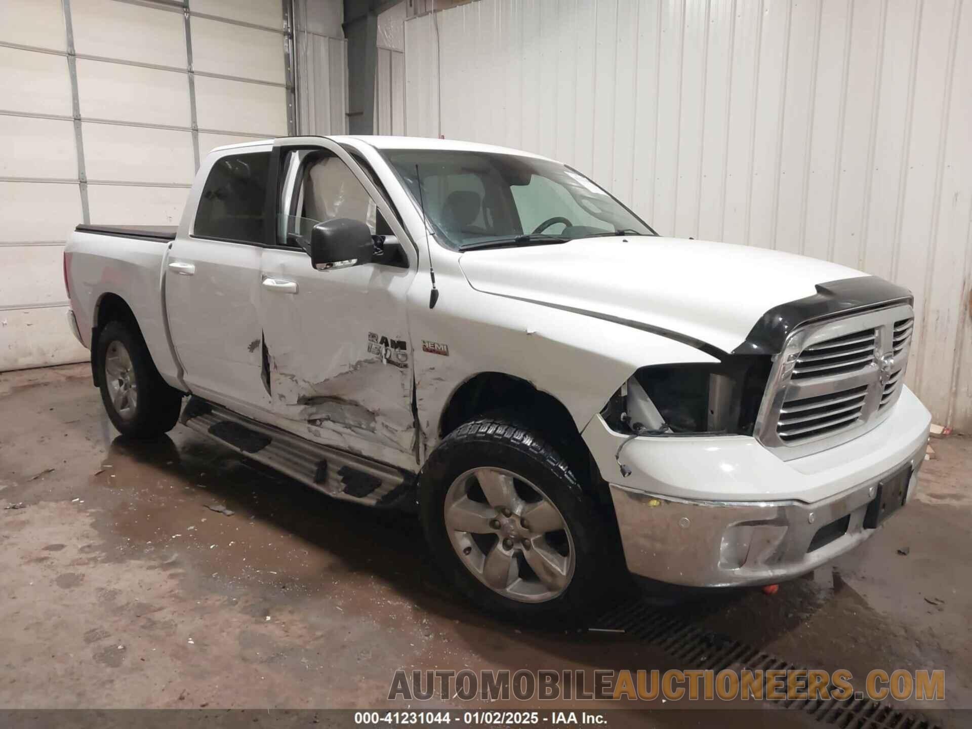 1C6RR7LT5KS659203 RAM 1500 CLASSIC 2019