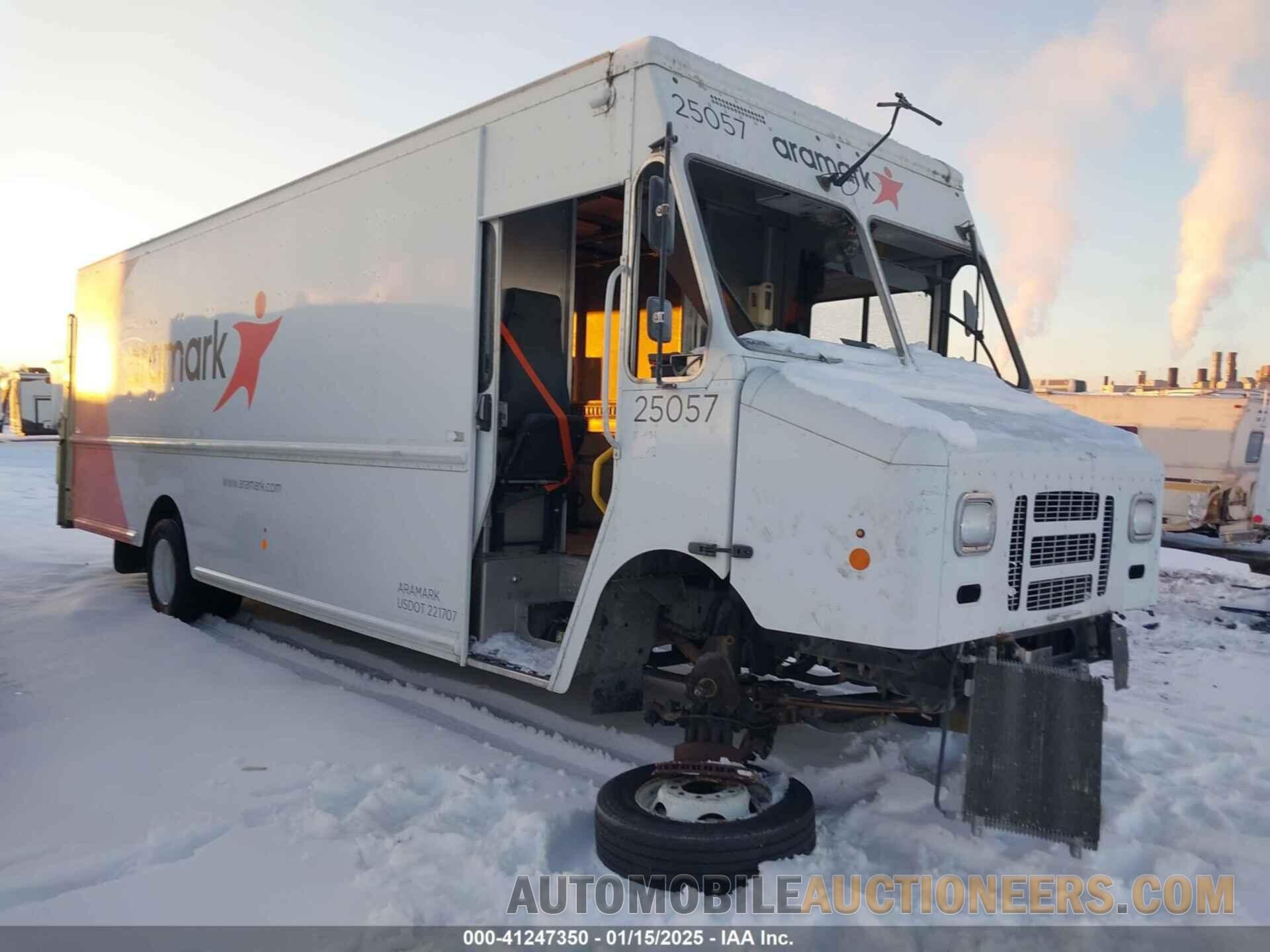 1F66F5KY3F0A04306 FORD F-59 COMMERCIAL STRIPPED 2015