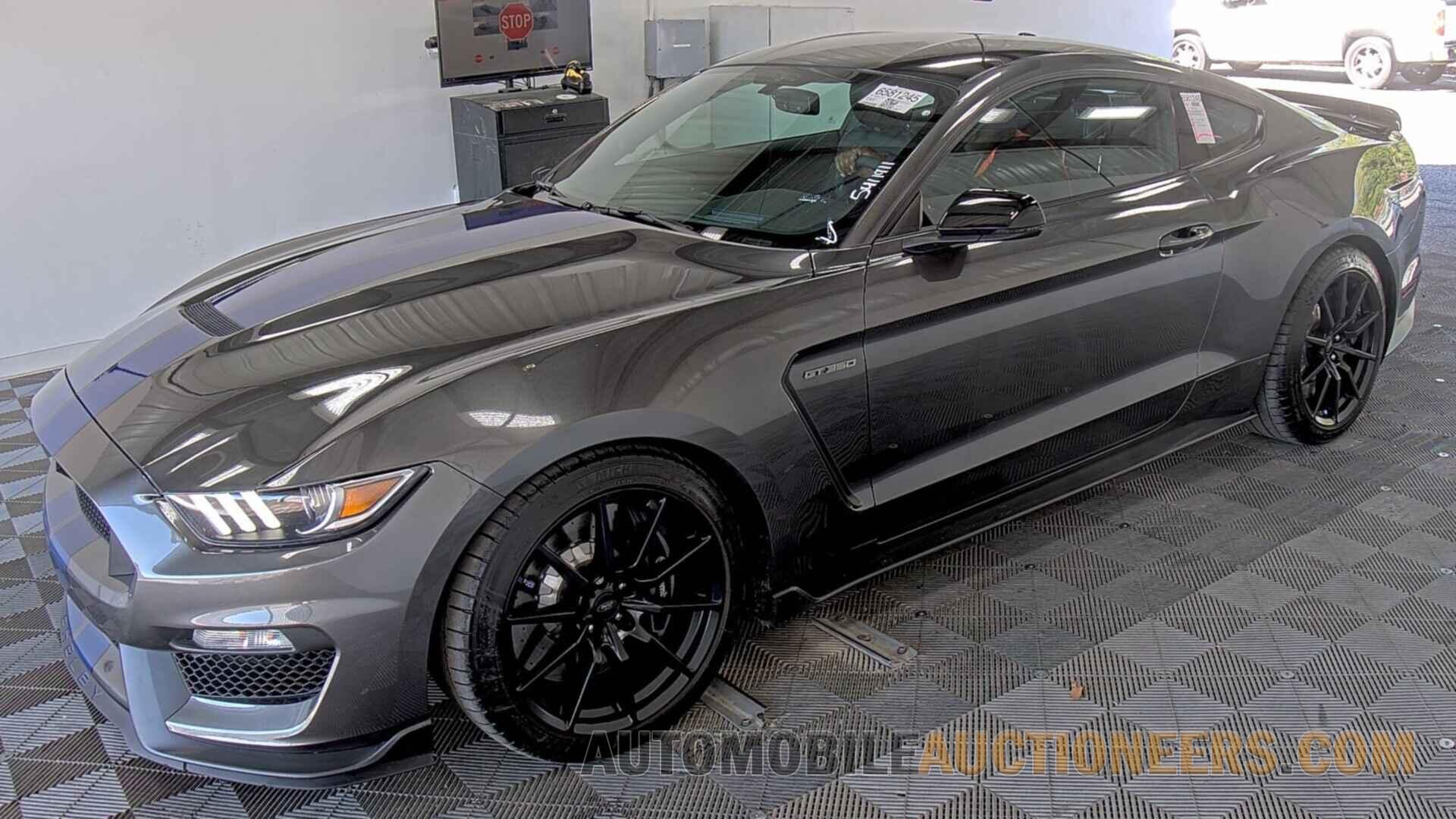 1FA6P8JZ2H5521100 Ford Mustang 2017