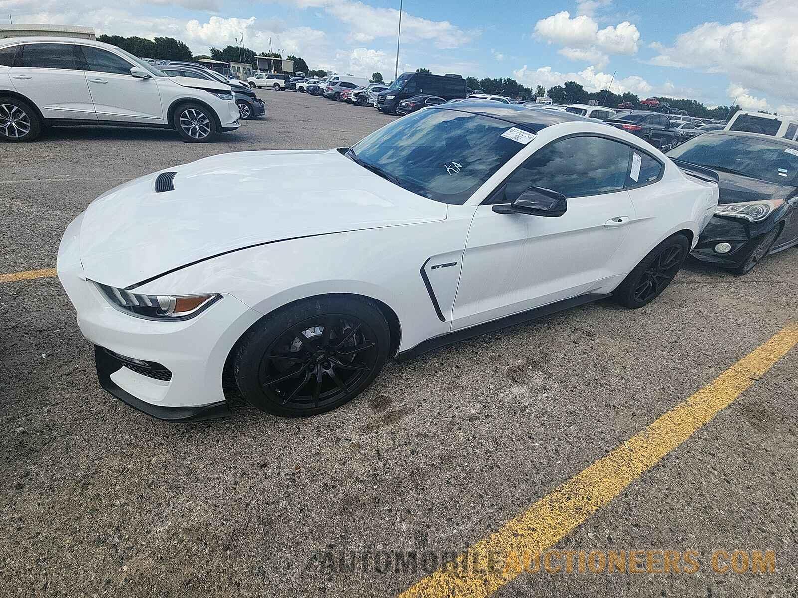 1FA6P8JZ4J5502585 Ford Mustang 2018