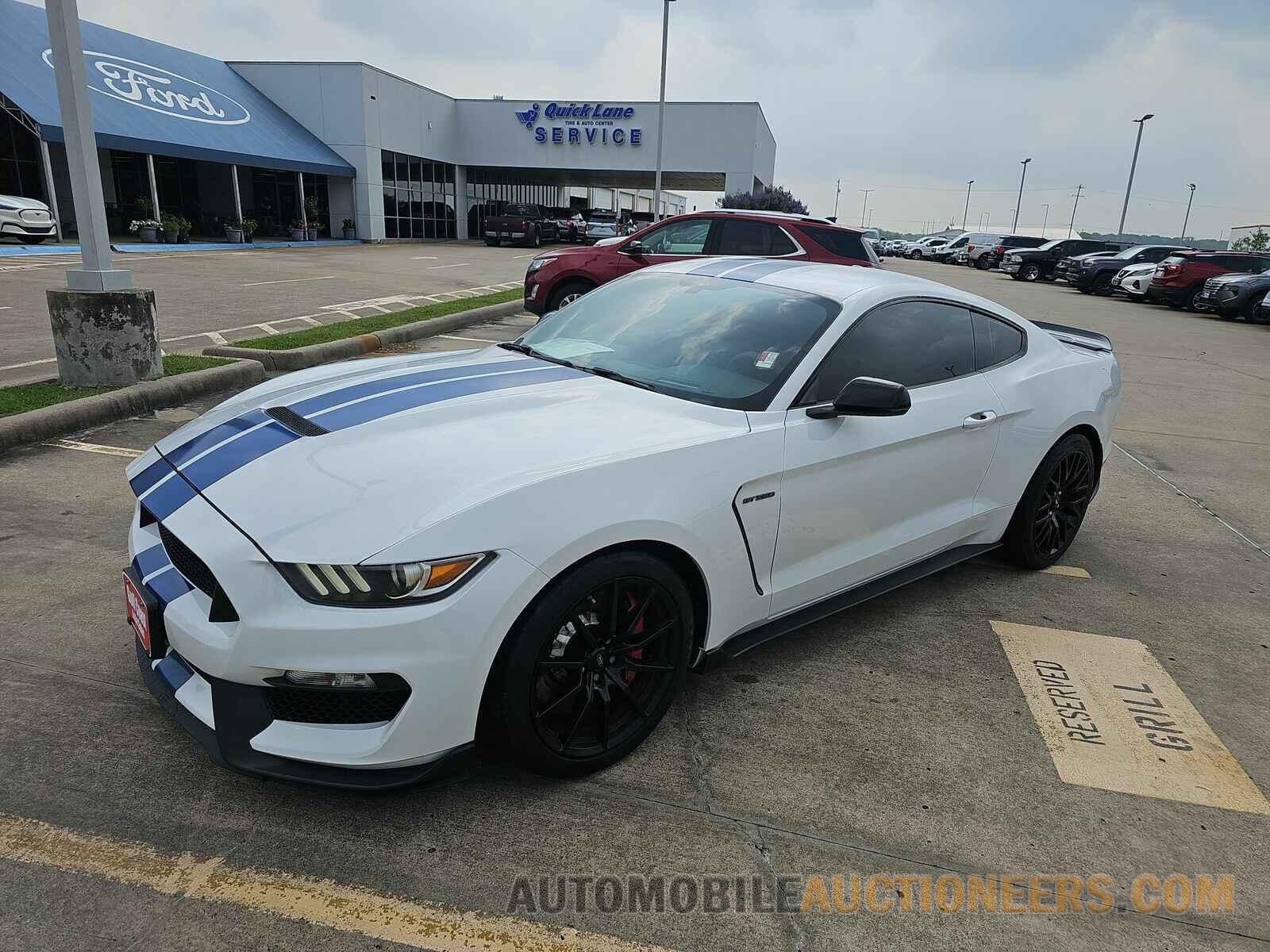 1FA6P8JZ8H5524860 Ford Mustang 2017