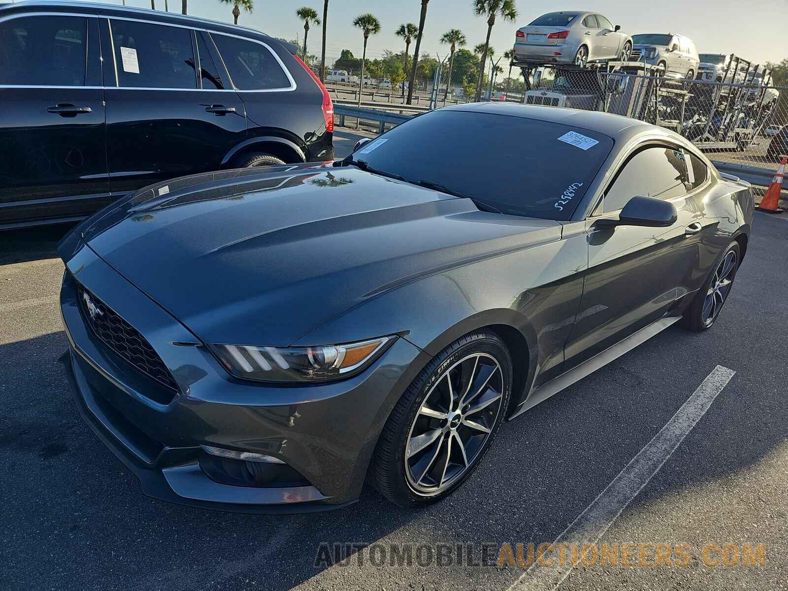 1FA6P8THXG5236048 Ford Mustang 2016