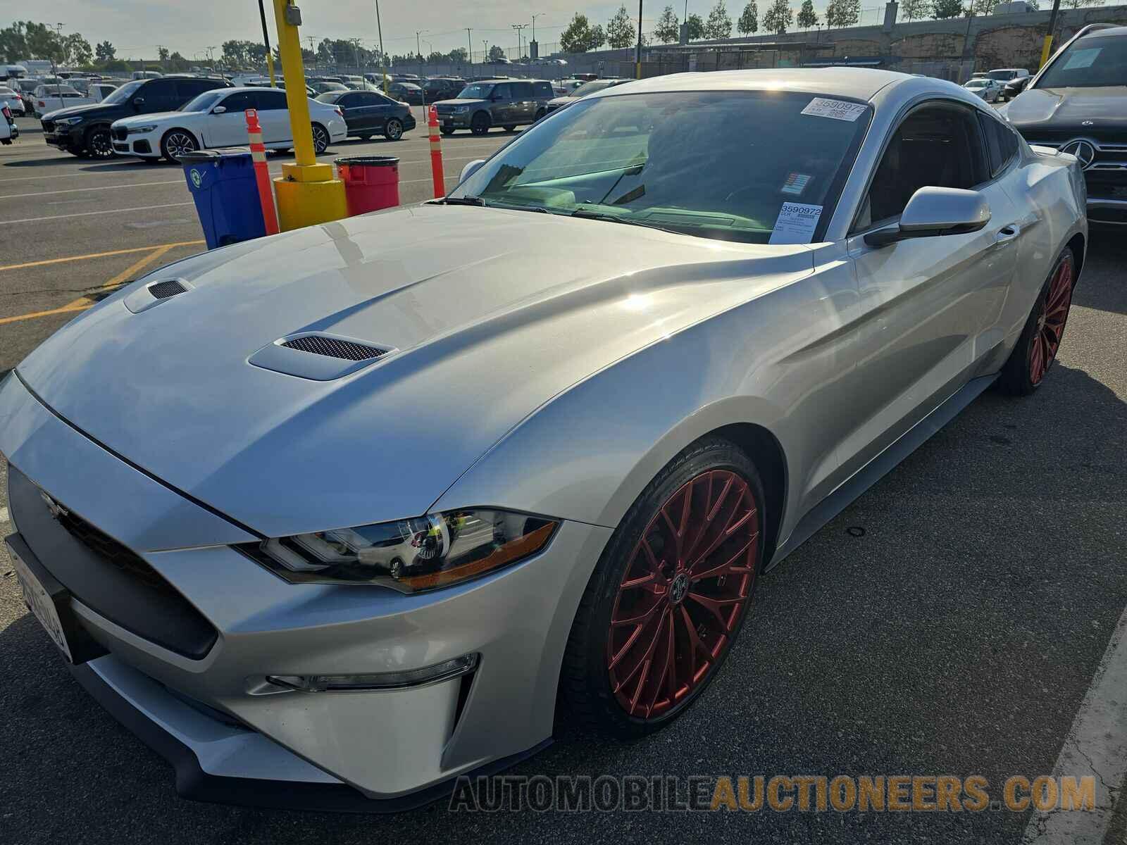 1FA6P8THXK5159951 Ford Mustang 2019