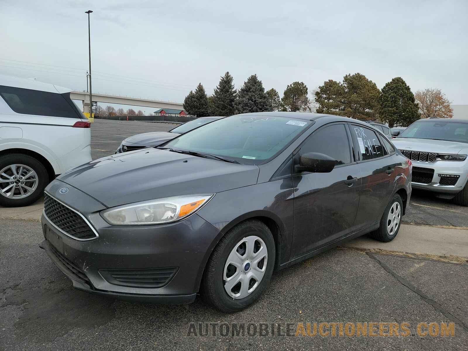 1FADP3E22HL205635 Ford Focus 2017