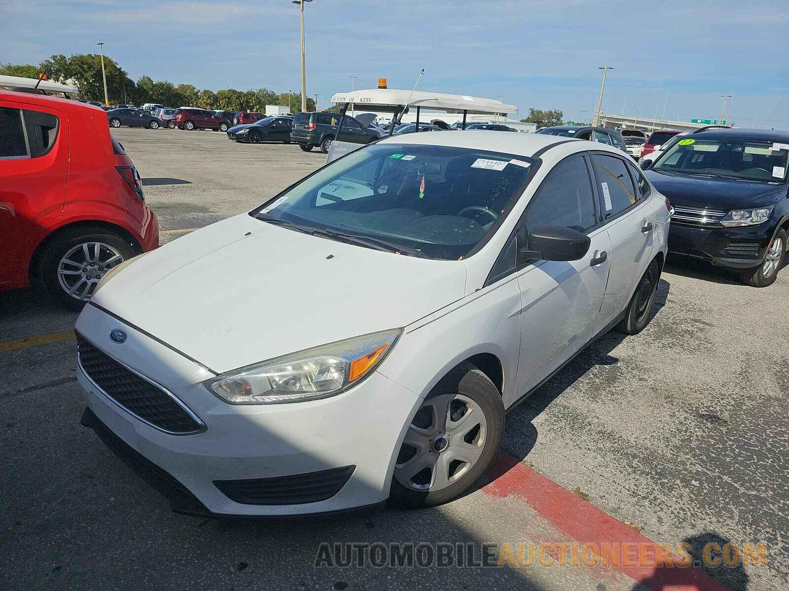 1FADP3E23FL353449 Ford Focus 2015