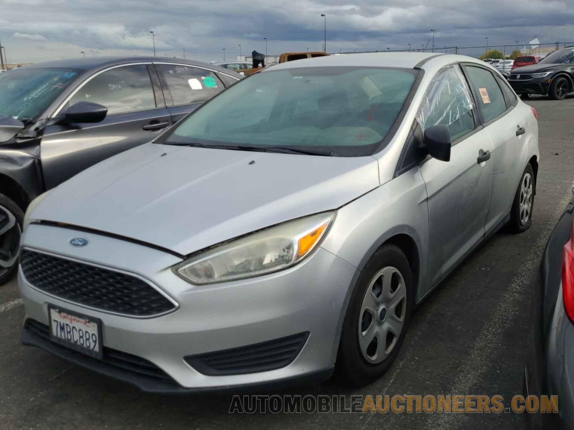 1FADP3E24FL326132 FORD FOCUS 2015