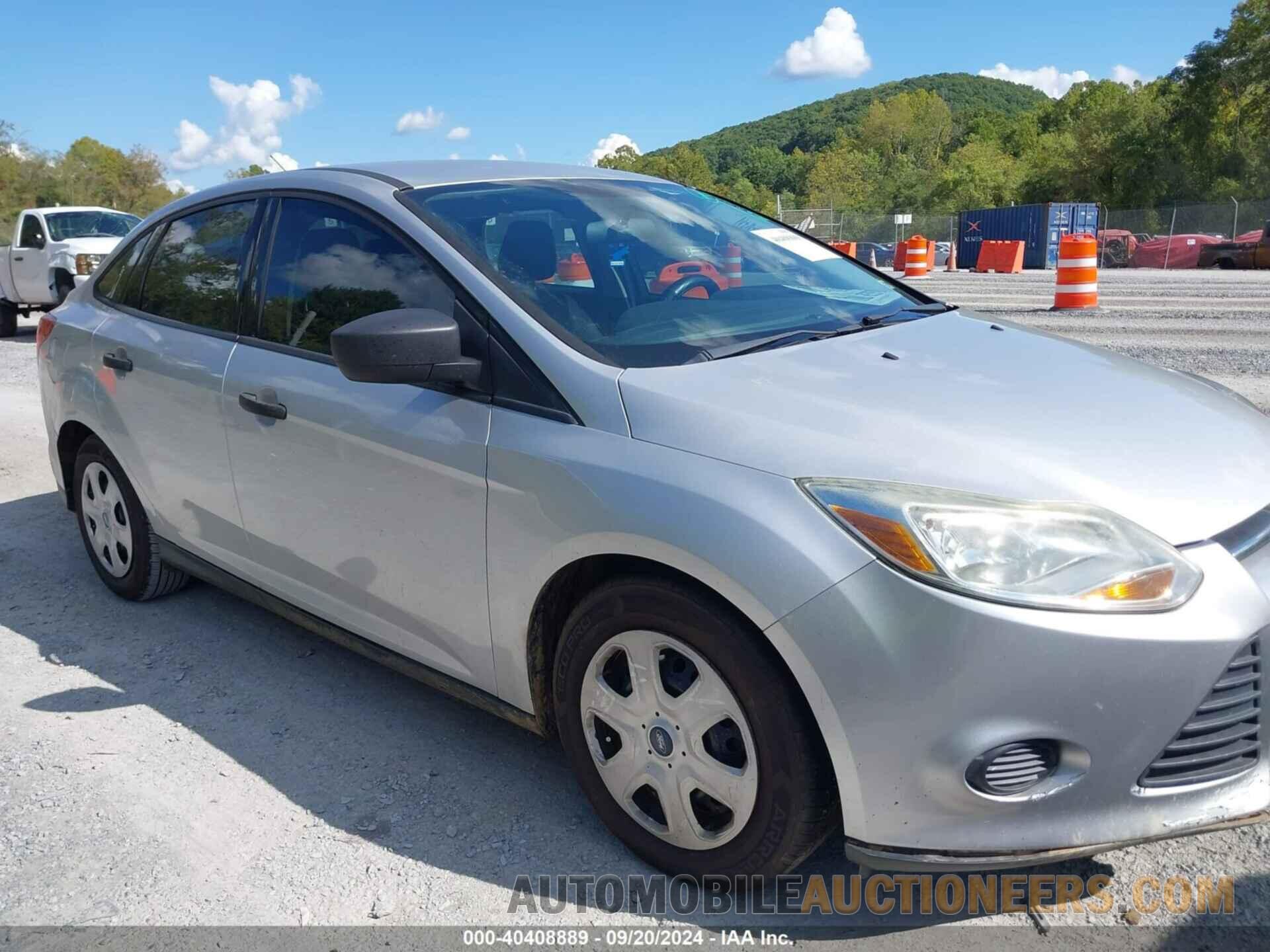 1FADP3E26DL121117 FORD FOCUS 2013