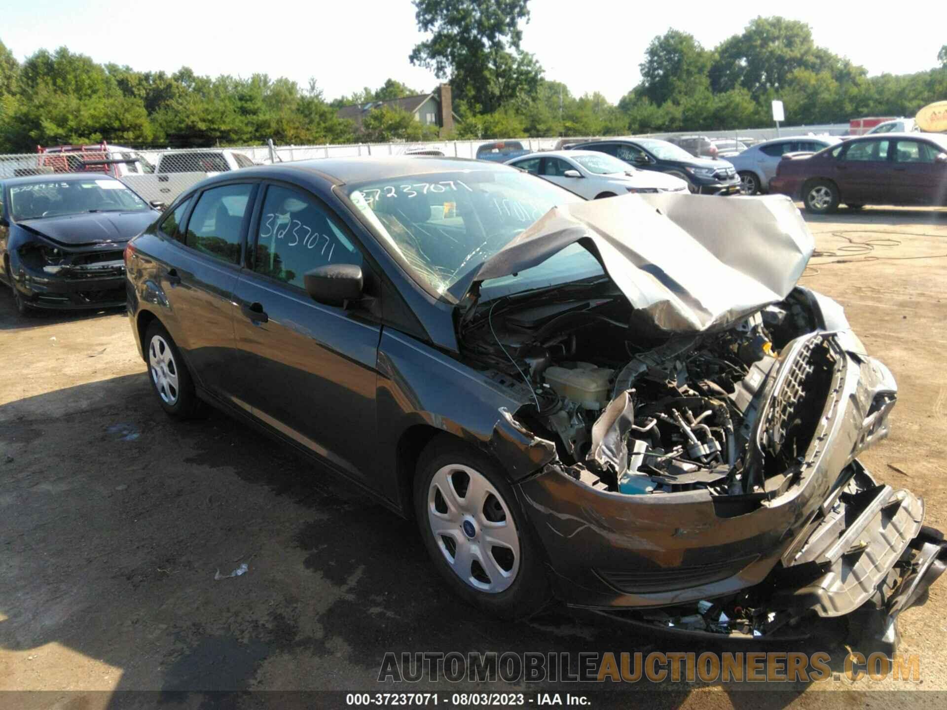 1FADP3E26JL300611 FORD FOCUS 2018