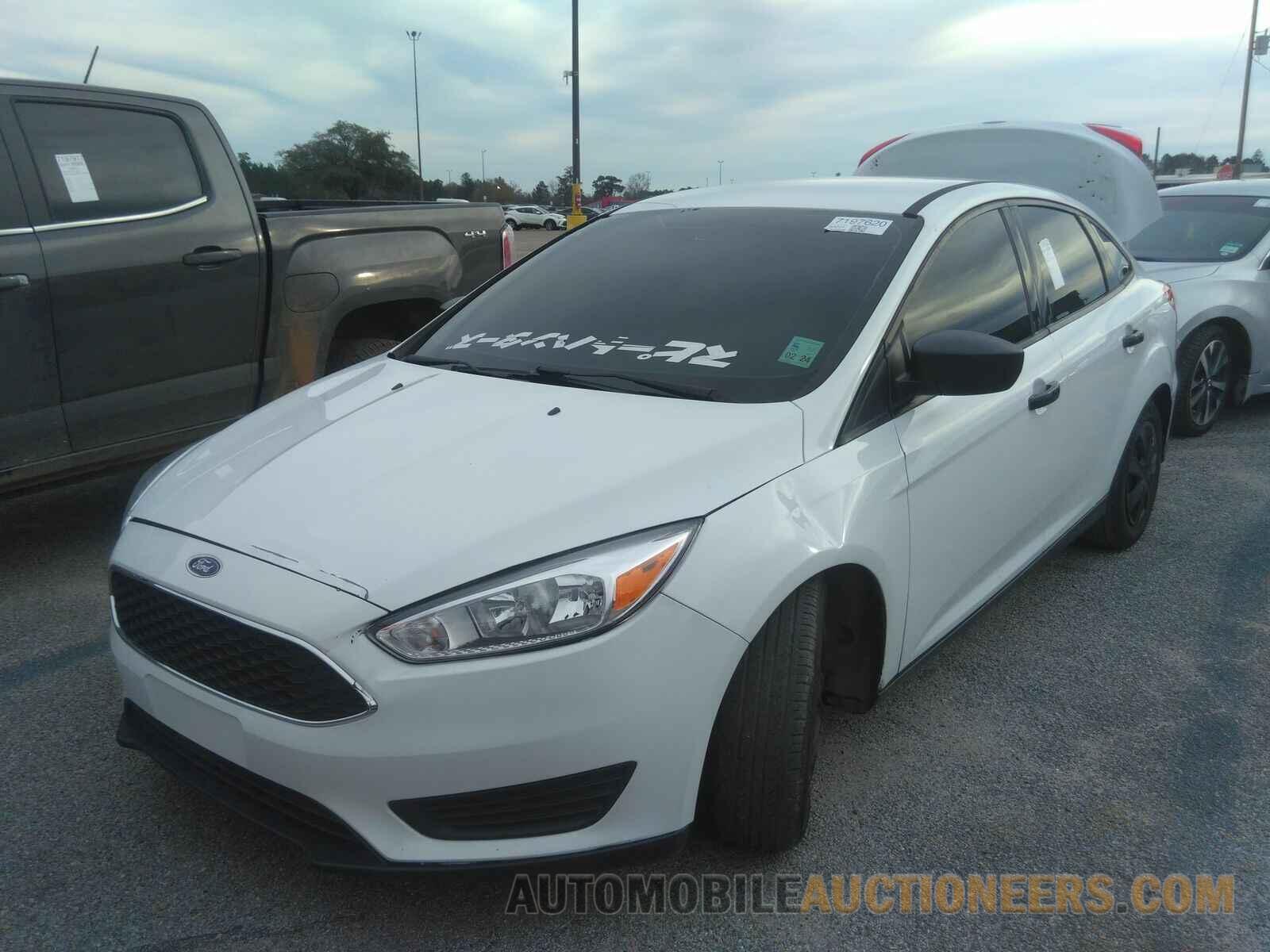 1FADP3E28FL366228 Ford Focus 2015