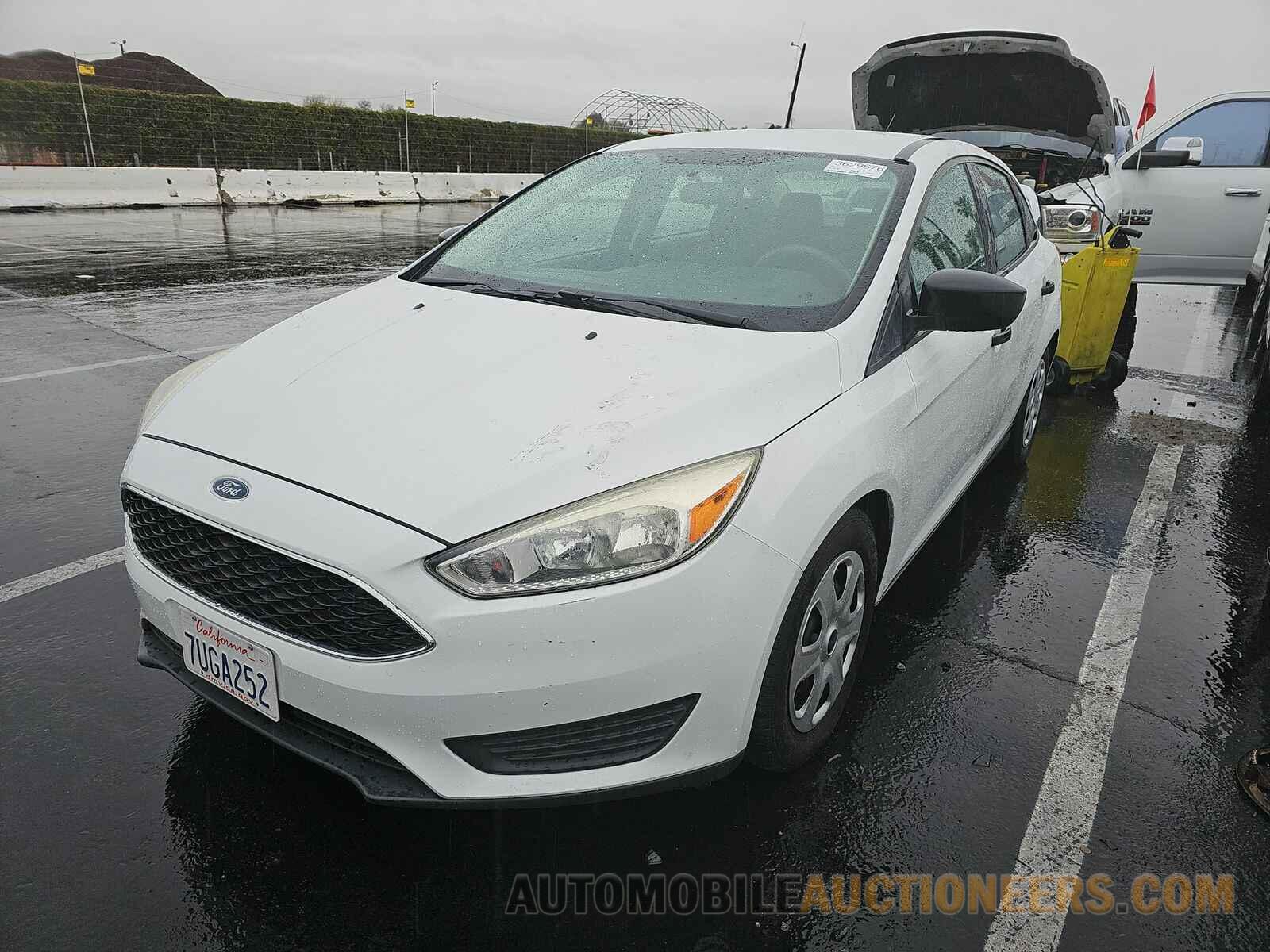 1FADP3E28GL339340 Ford Focus 2016