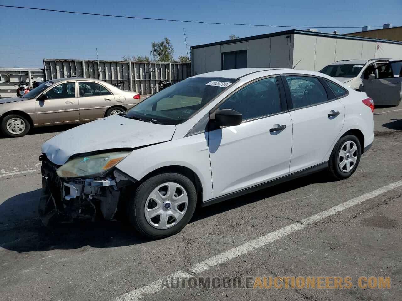 1FADP3E2XDL252812 FORD FOCUS 2013