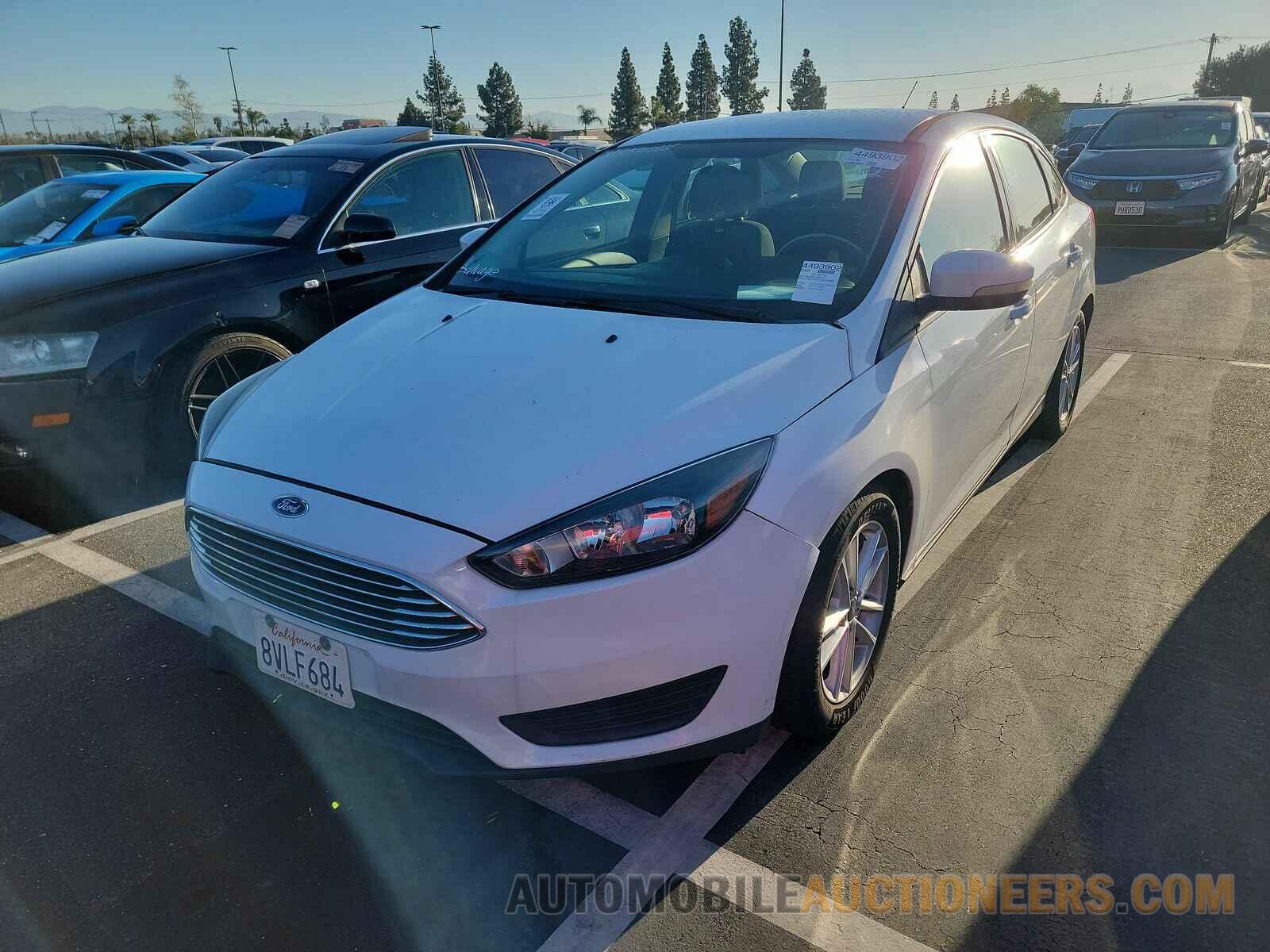 1FADP3F21HL217838 Ford Focus SE 2017