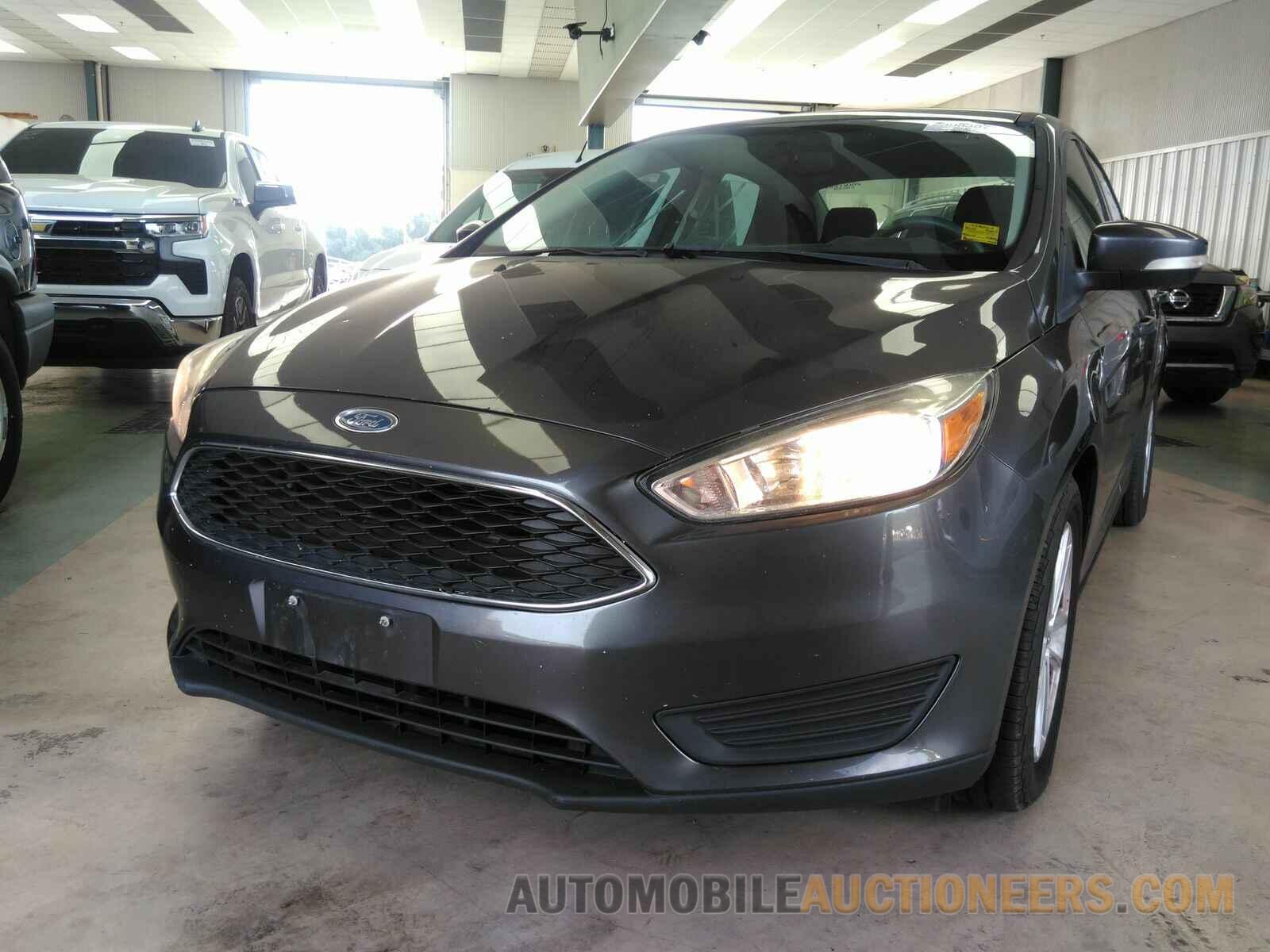 1FADP3F21HL306745 Ford Focus SE 2017