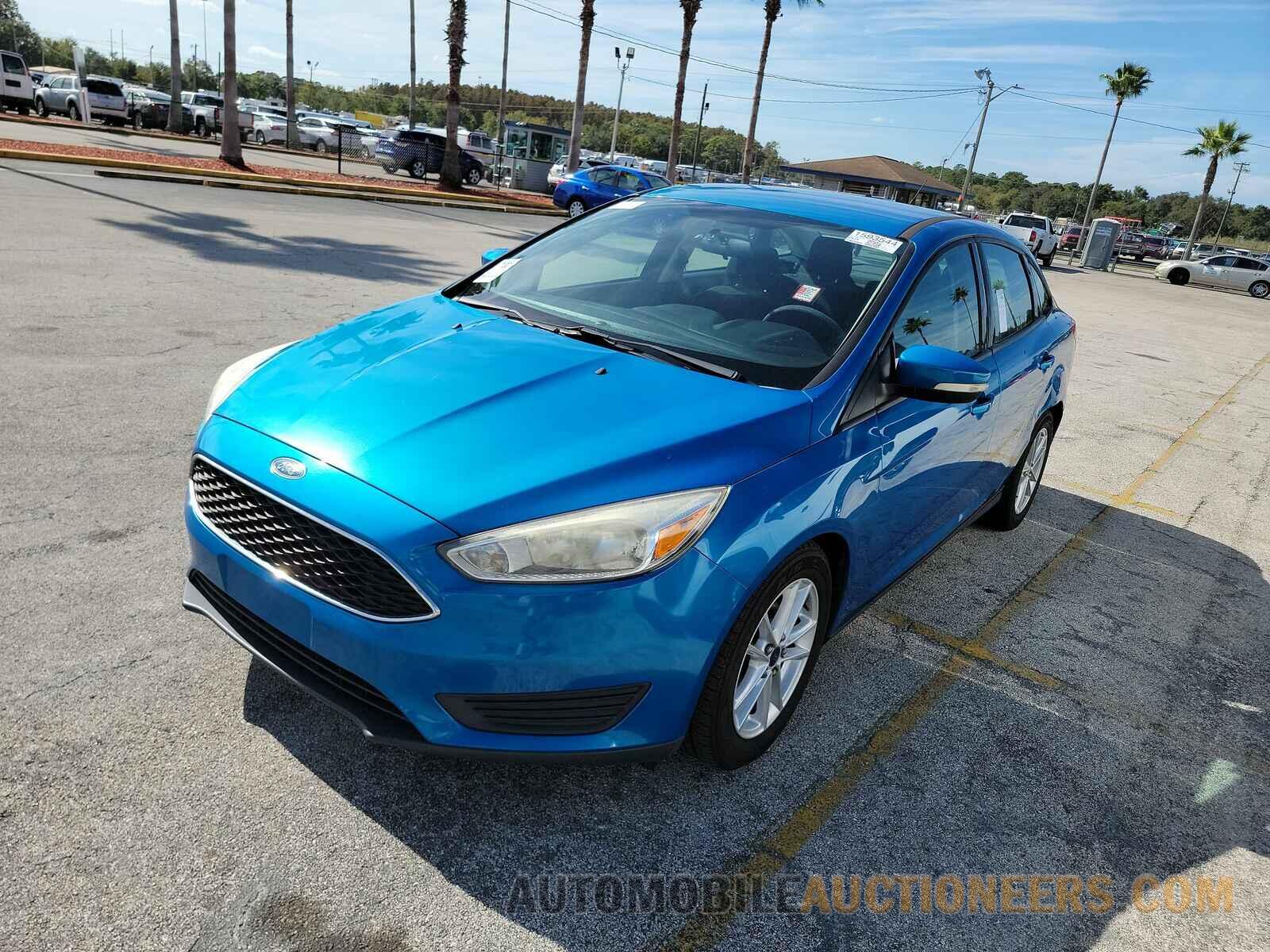 1FADP3F22GL210962 Ford Focus SE 2016