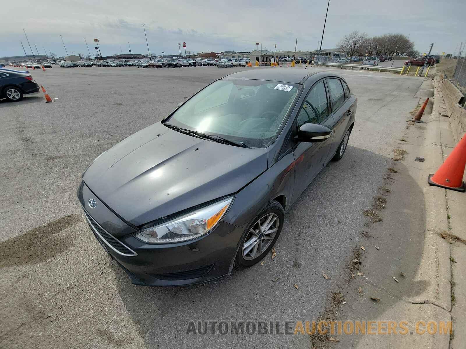 1FADP3F22HL219503 Ford Focus SE 2017