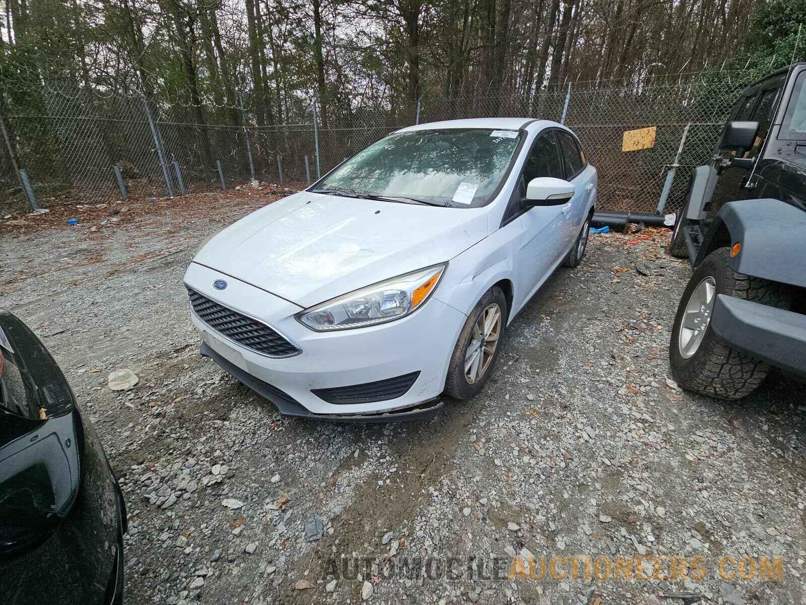 1FADP3F22HL221042 Ford Focus SE 2017