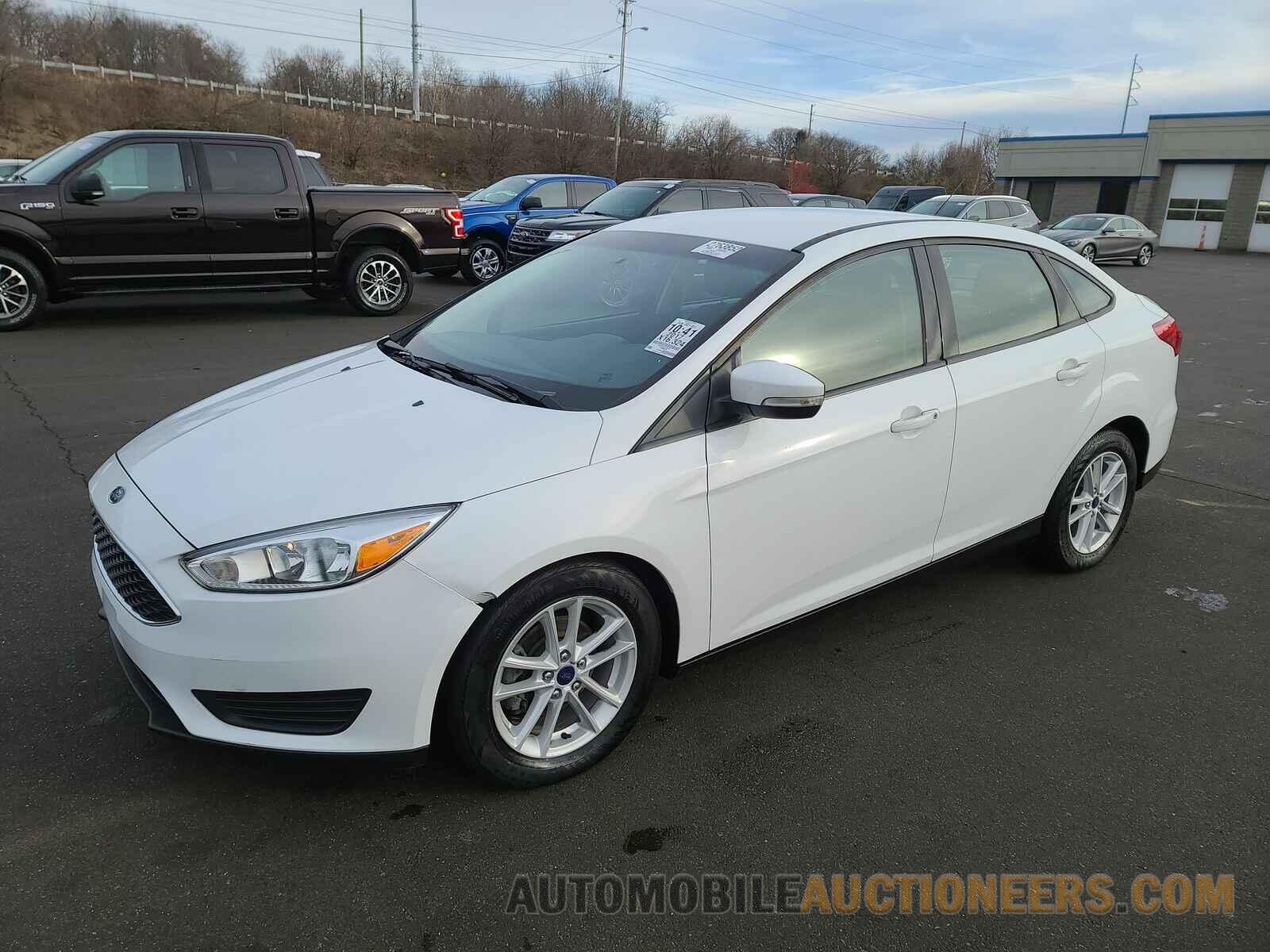 1FADP3F22HL224314 Ford Focus SE 2017