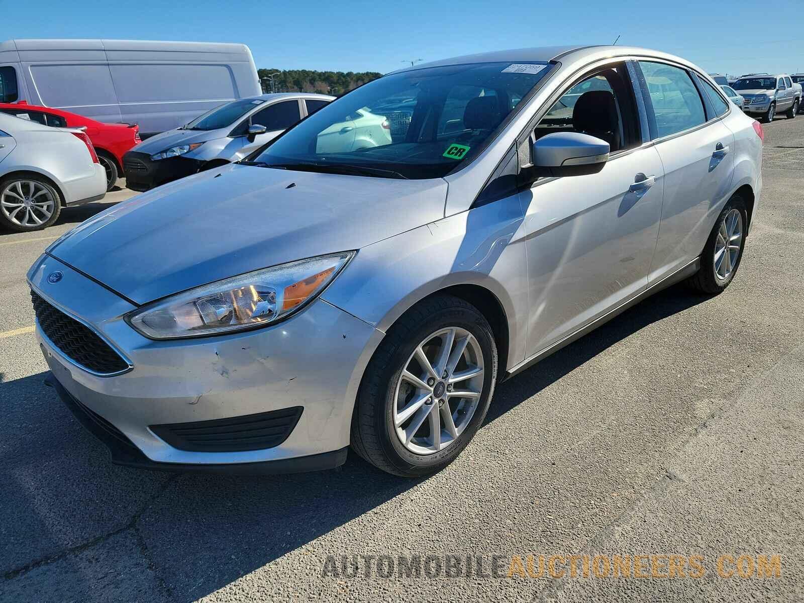 1FADP3F22HL270063 Ford Focus SE 2017