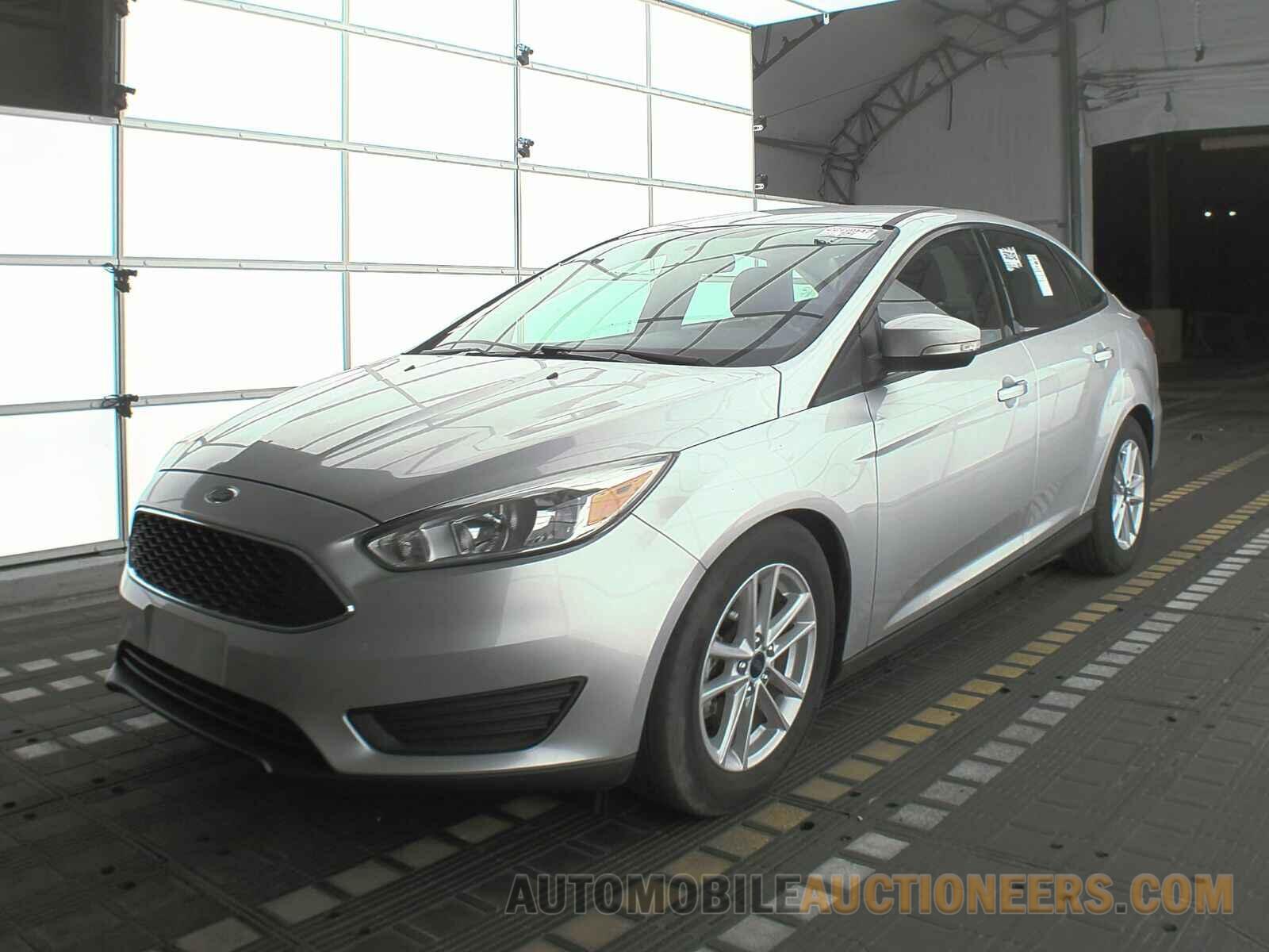 1FADP3F22HL327362 Ford Focus SE 2017