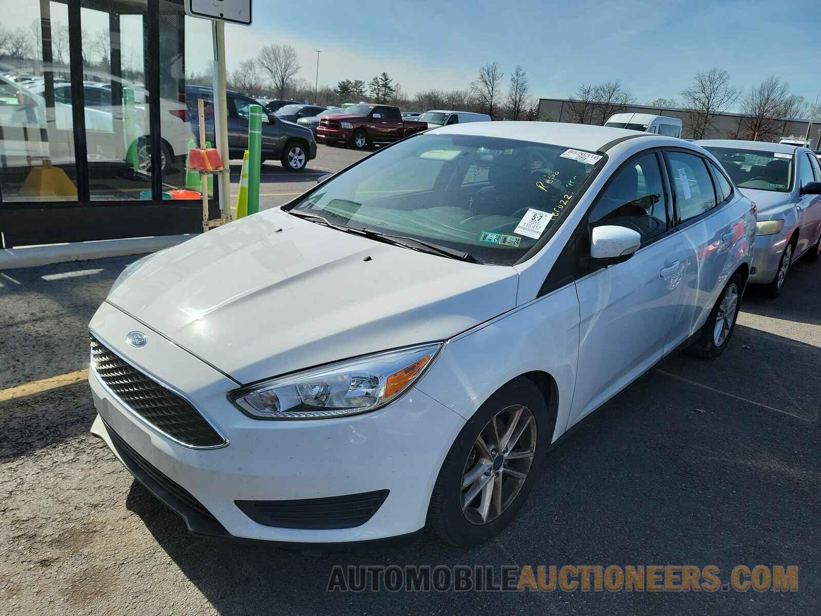 1FADP3F23FL365146 Ford Focus SE 2015