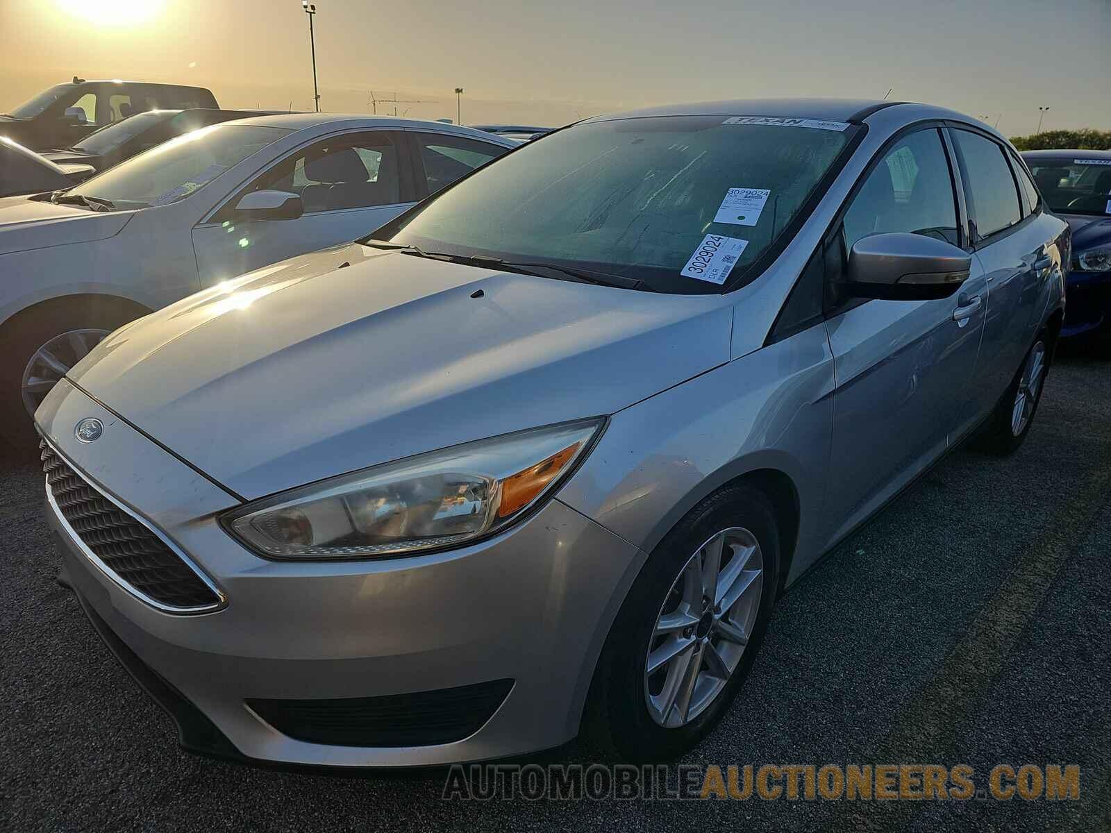 1FADP3F23HL221521 Ford Focus SE 2017