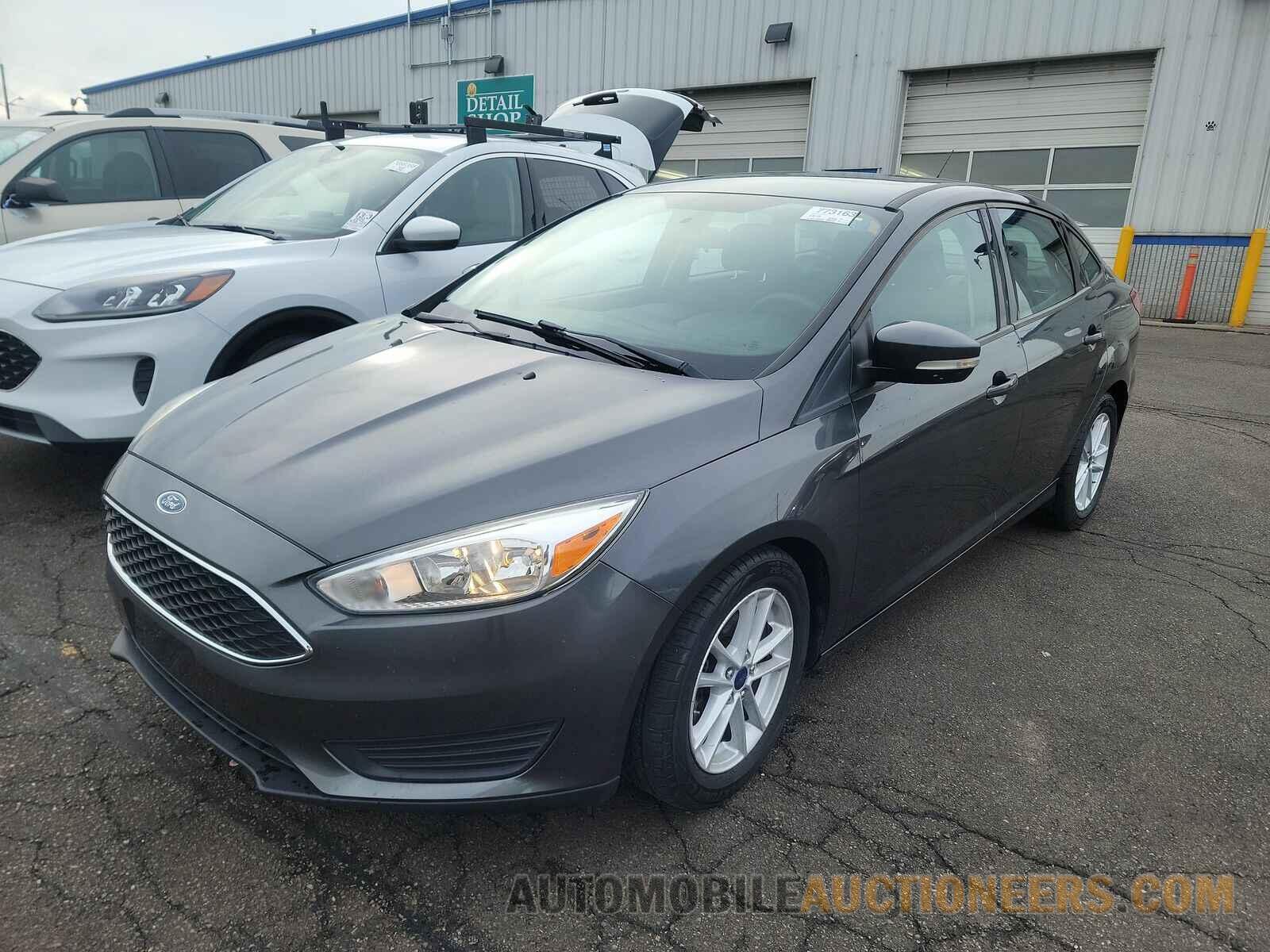 1FADP3F23HL250999 Ford Focus SE 2017