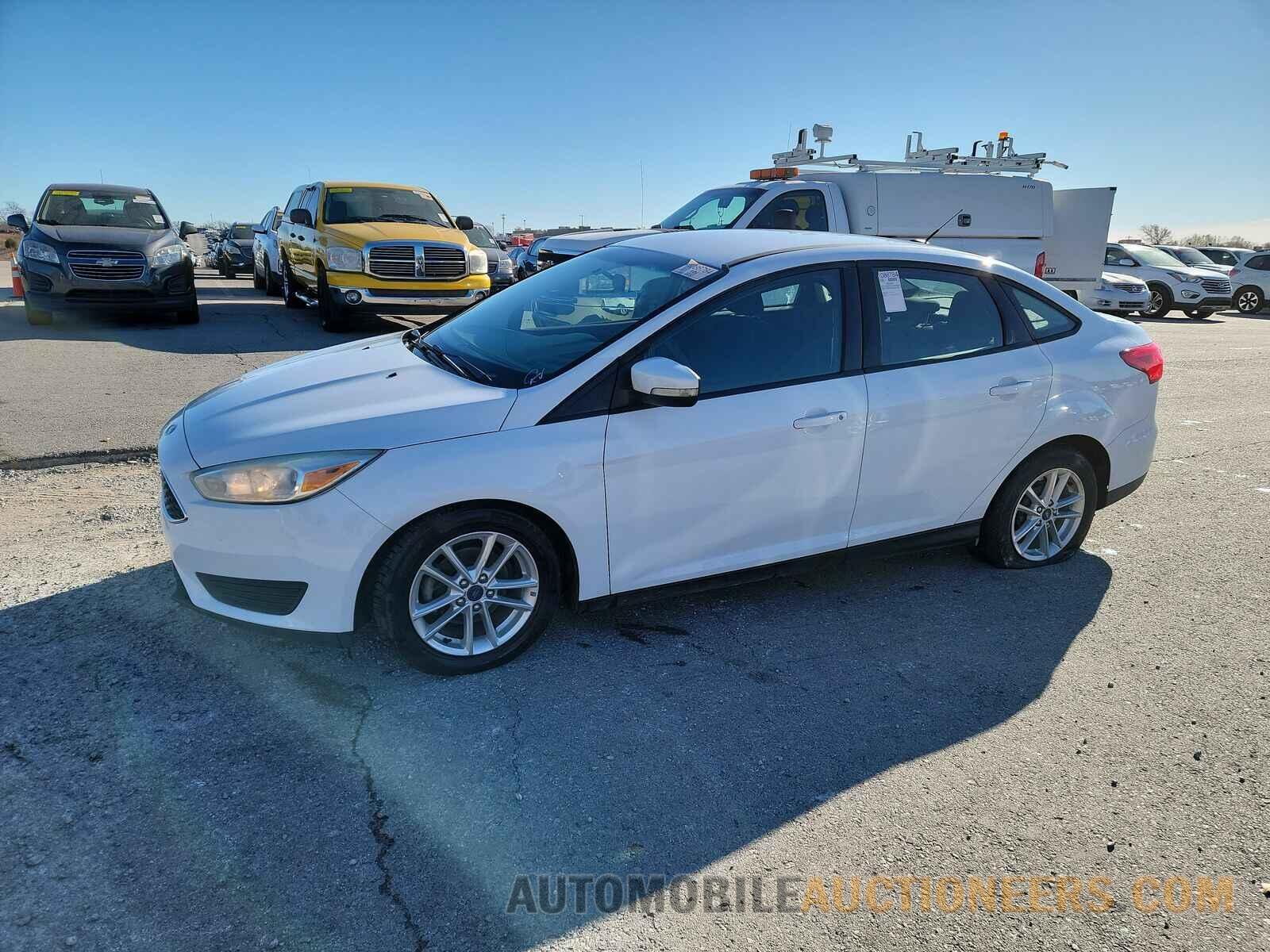 1FADP3F24GL341293 Ford Focus SE 2016